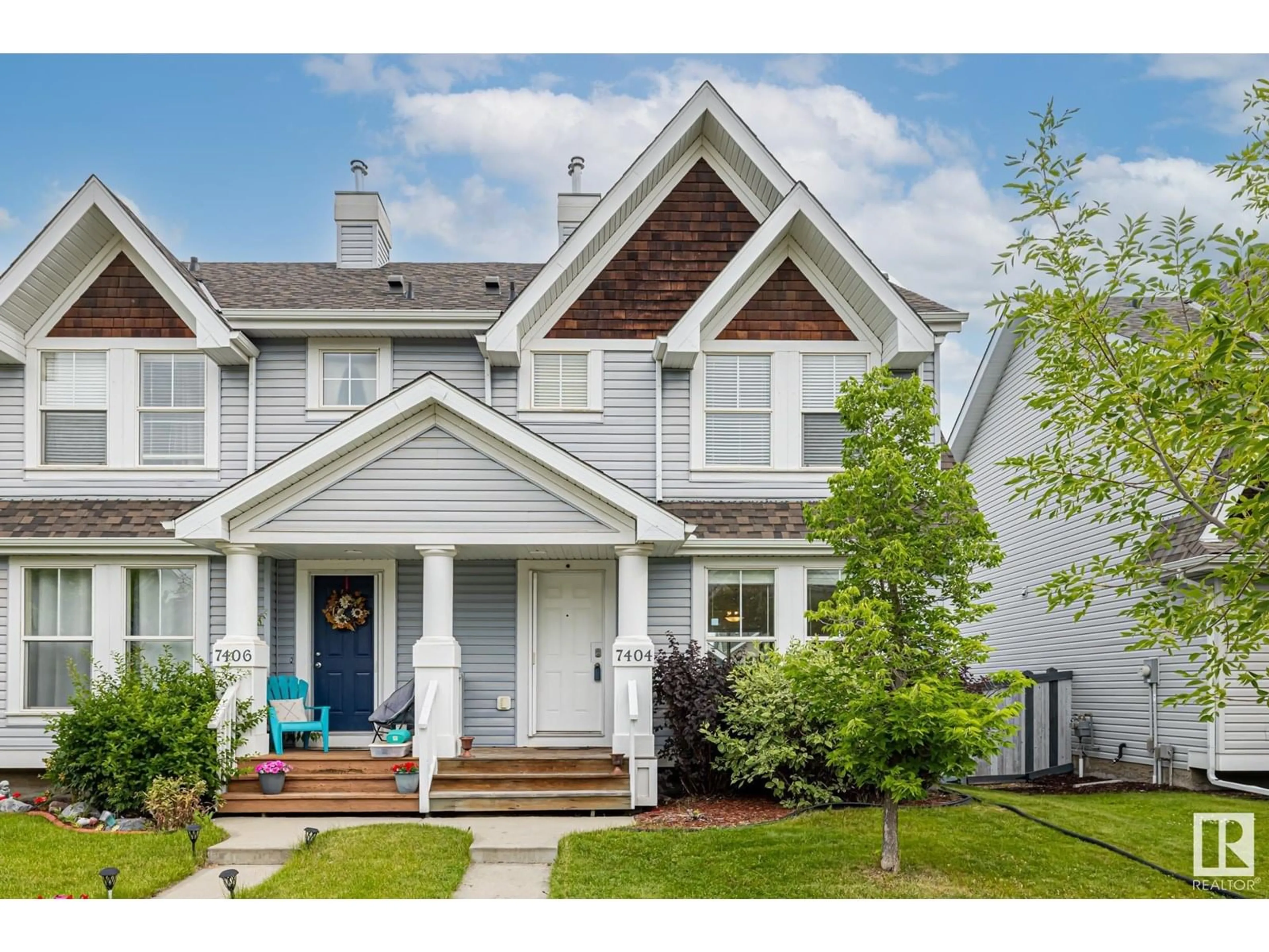 Home with vinyl exterior material, street for 7404 16 AV, Edmonton Alberta T6X0E1