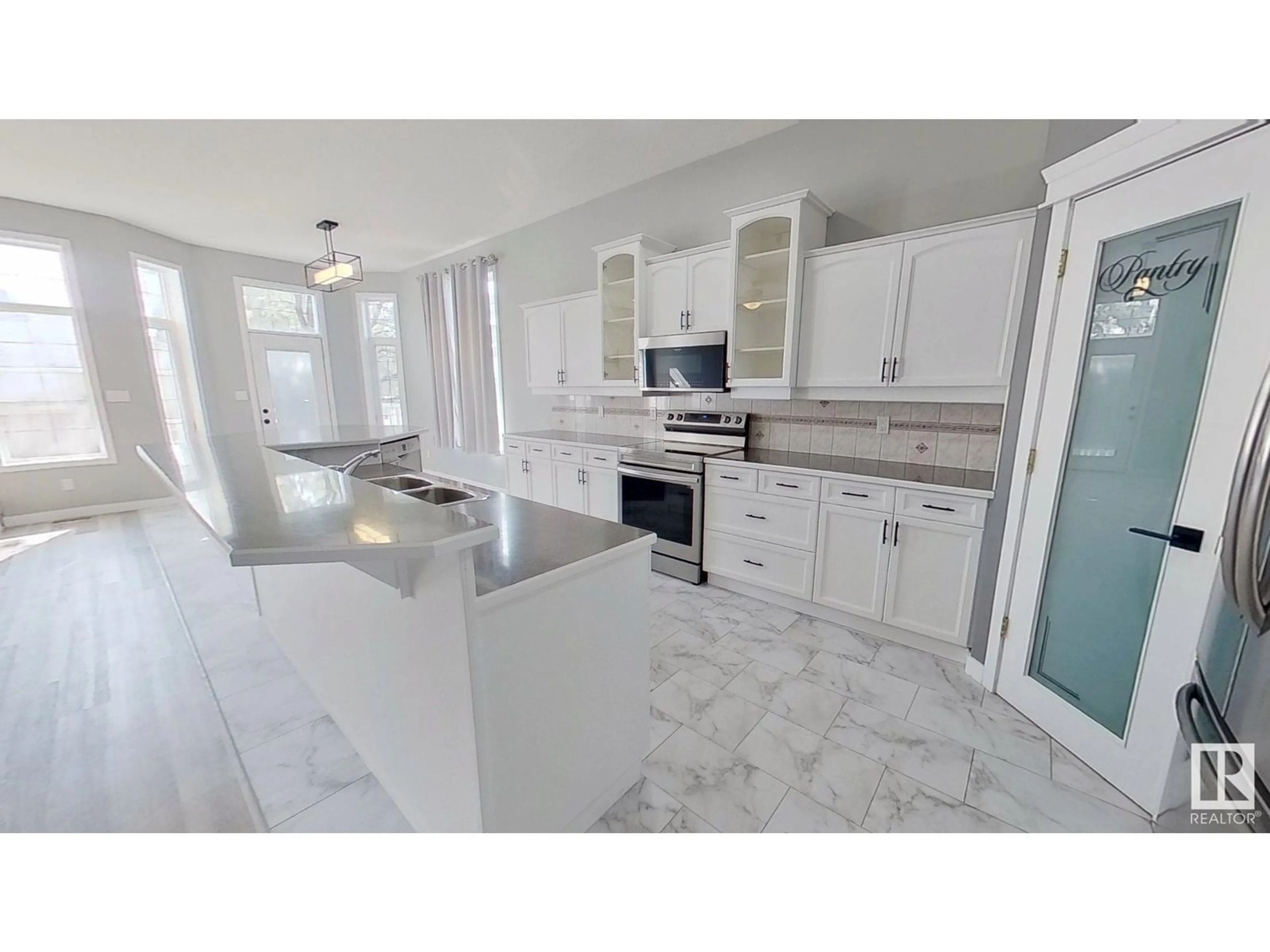 Open concept kitchen, ceramic/tile floor for 29 RUE BOUCHARD, Beaumont Alberta T4X1R5