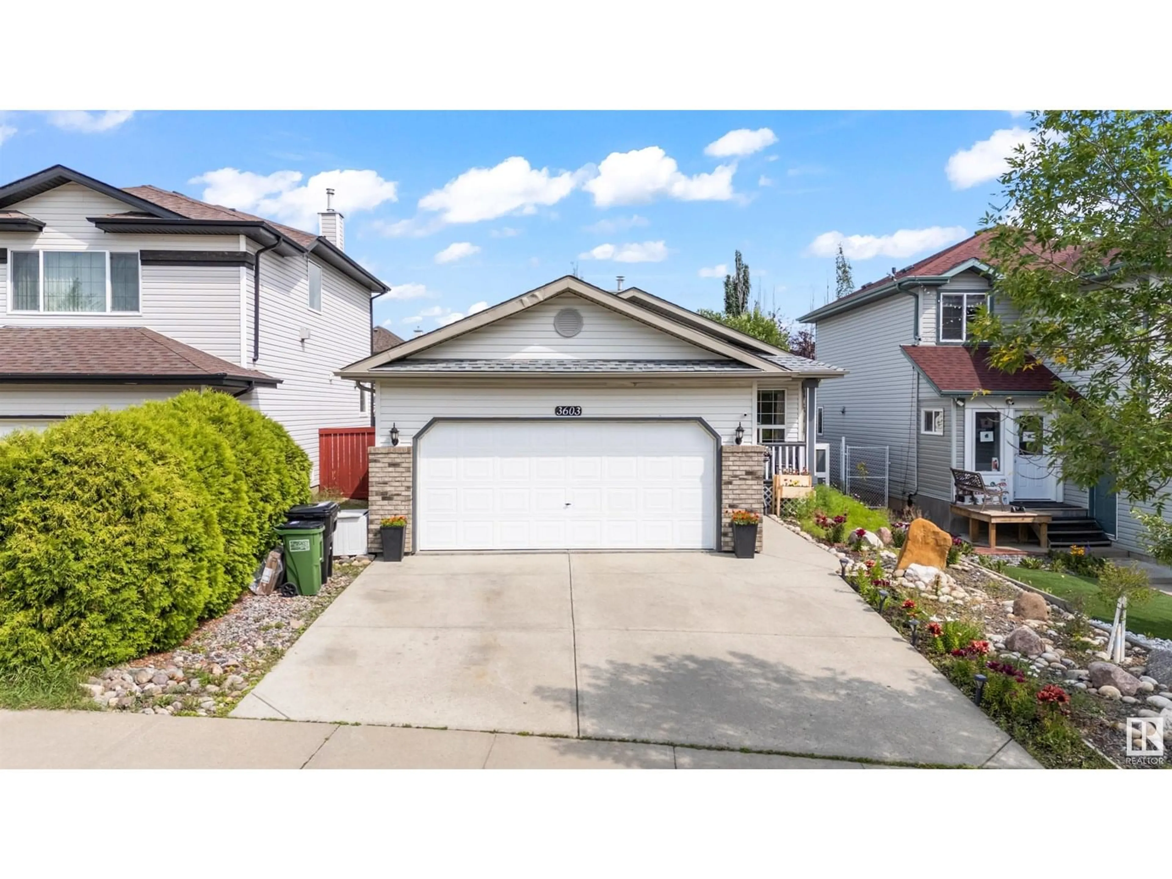 A pic from outside/outdoor area/front of a property/back of a property/a pic from drone, street for 3603 23 ST, Edmonton Alberta T6T1W2