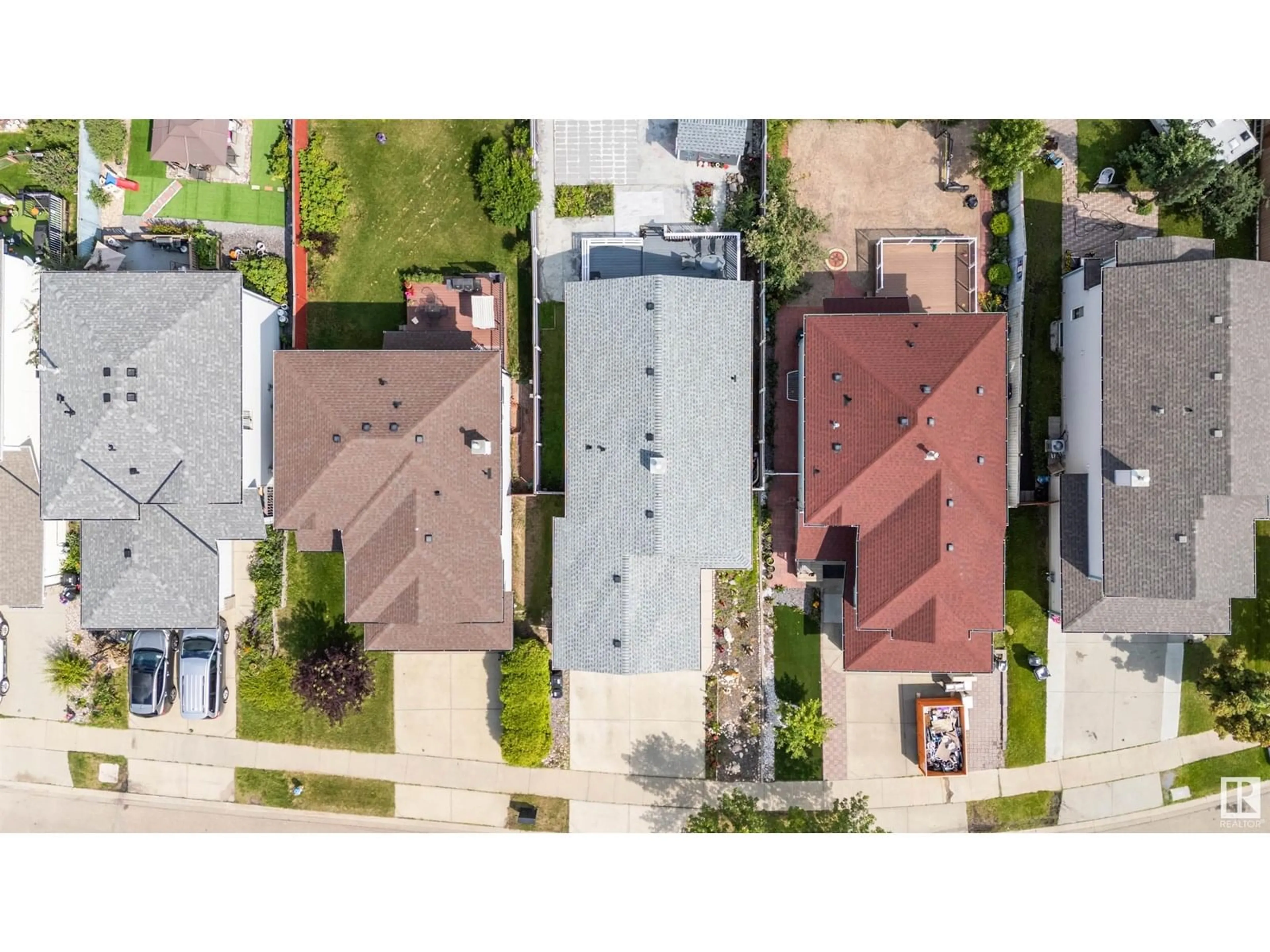 A pic from outside/outdoor area/front of a property/back of a property/a pic from drone, street for 3603 23 ST, Edmonton Alberta T6T1W2