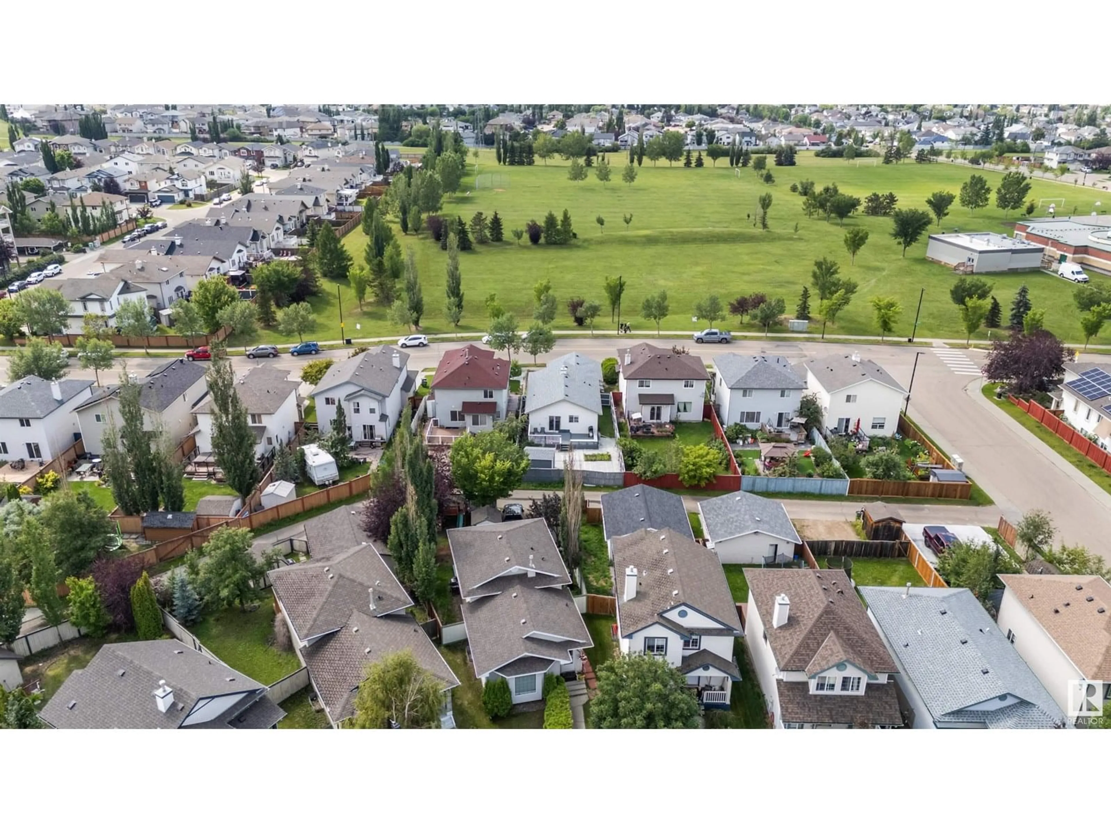A pic from outside/outdoor area/front of a property/back of a property/a pic from drone, unknown for 3603 23 ST, Edmonton Alberta T6T1W2