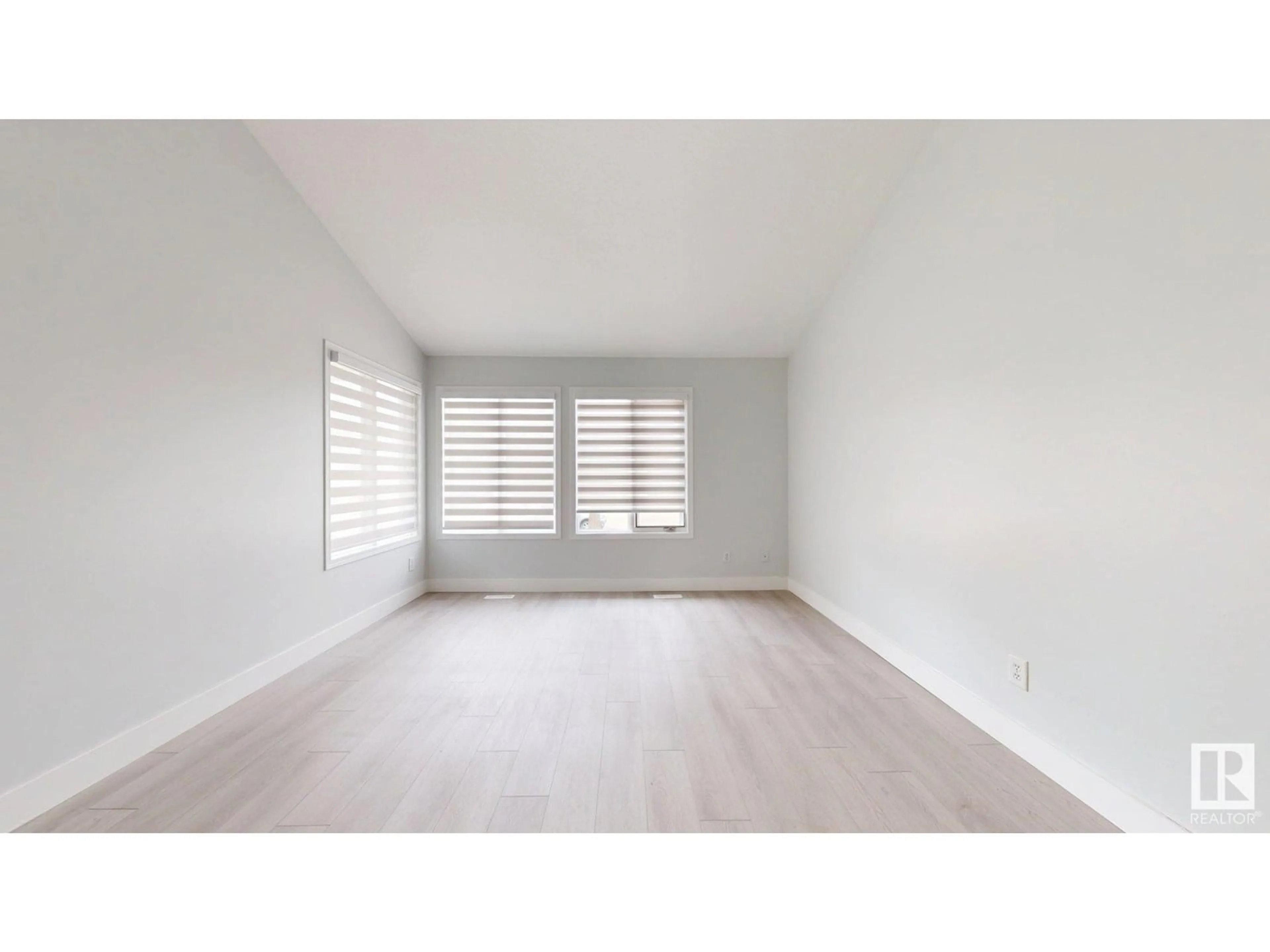 A pic of a room for 1415 49A ST, Edmonton Alberta T6L6H6