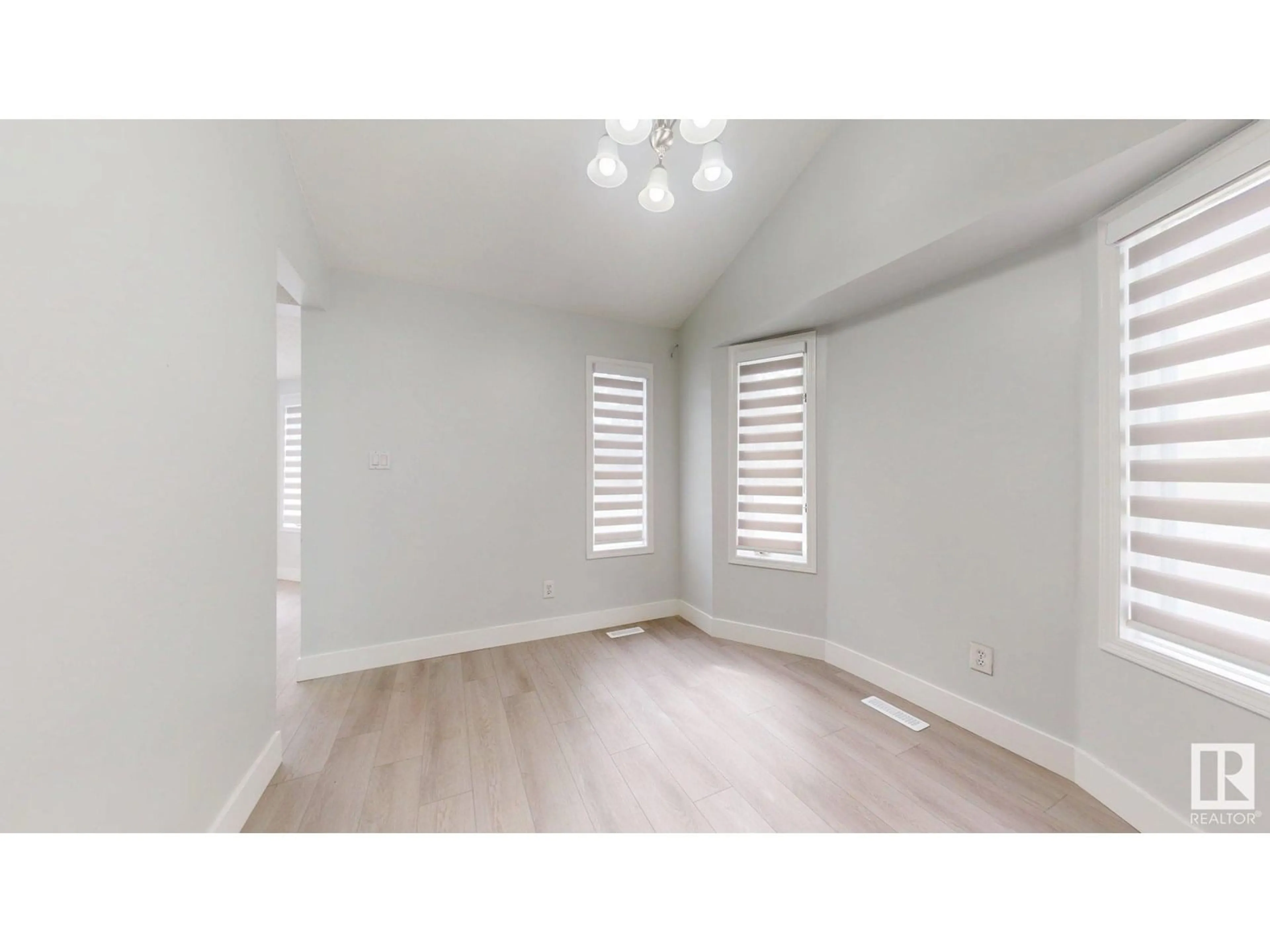 A pic of a room for 1415 49A ST, Edmonton Alberta T6L6H6