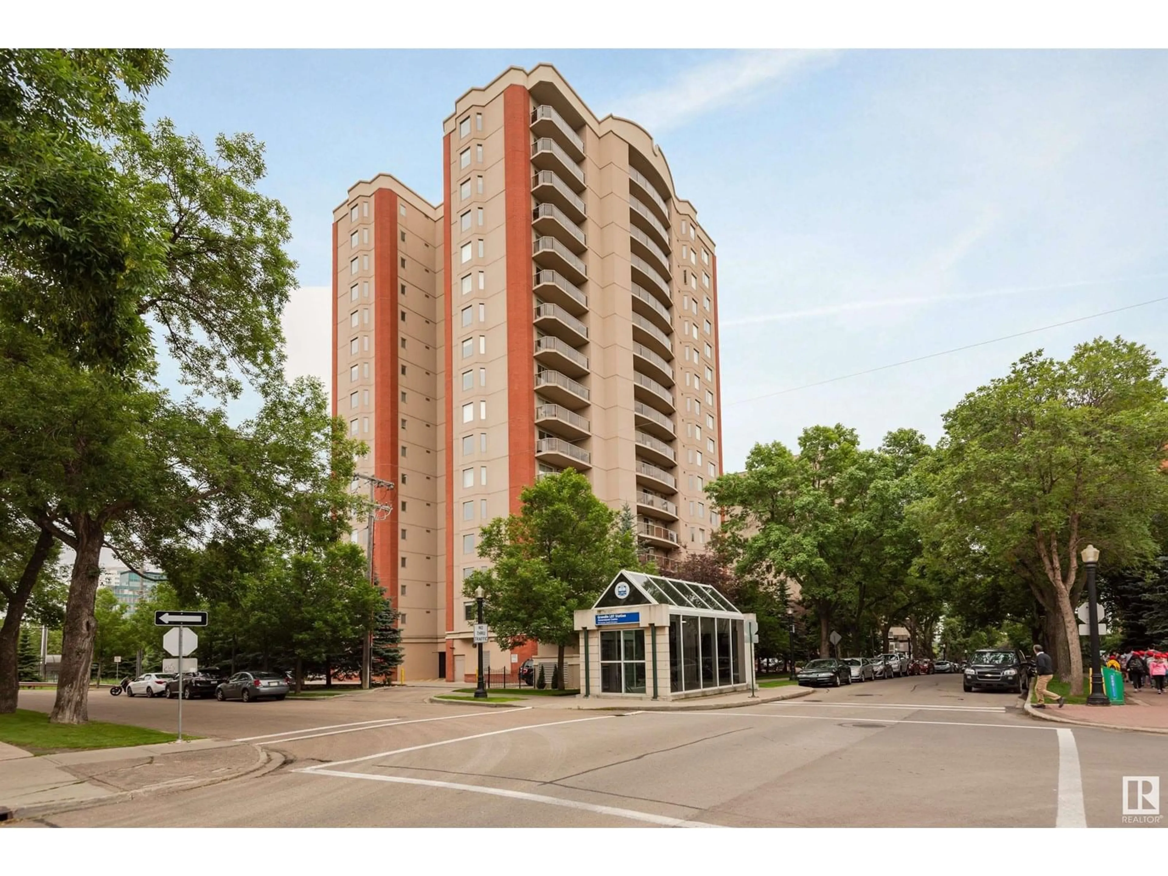 Indoor foyer for 202 - 9741 110 ST, Edmonton Alberta T5K2V8
