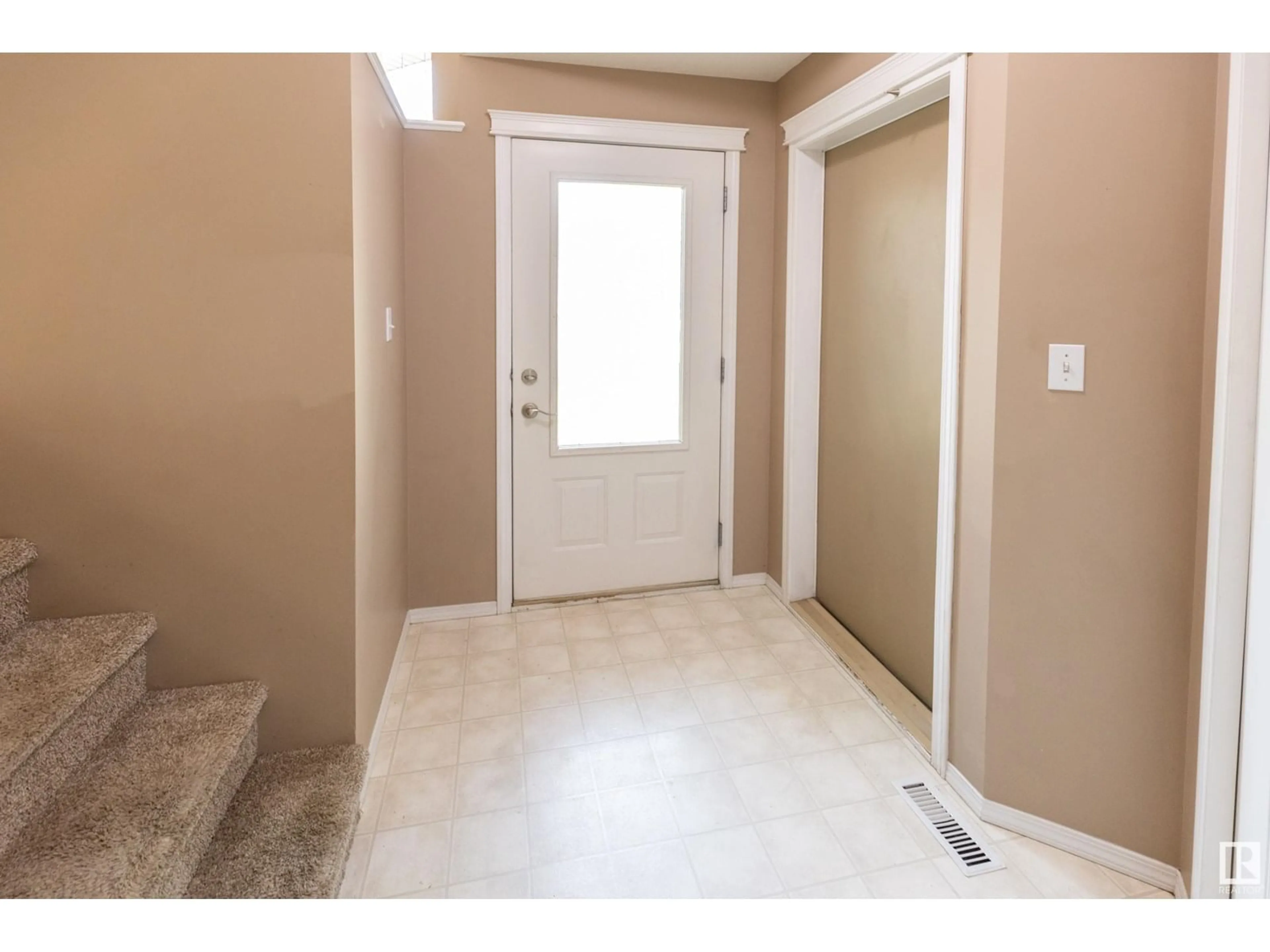 Indoor entryway for 84 RIDGEPOINT WY, Sherwood Park Alberta T8A6B2