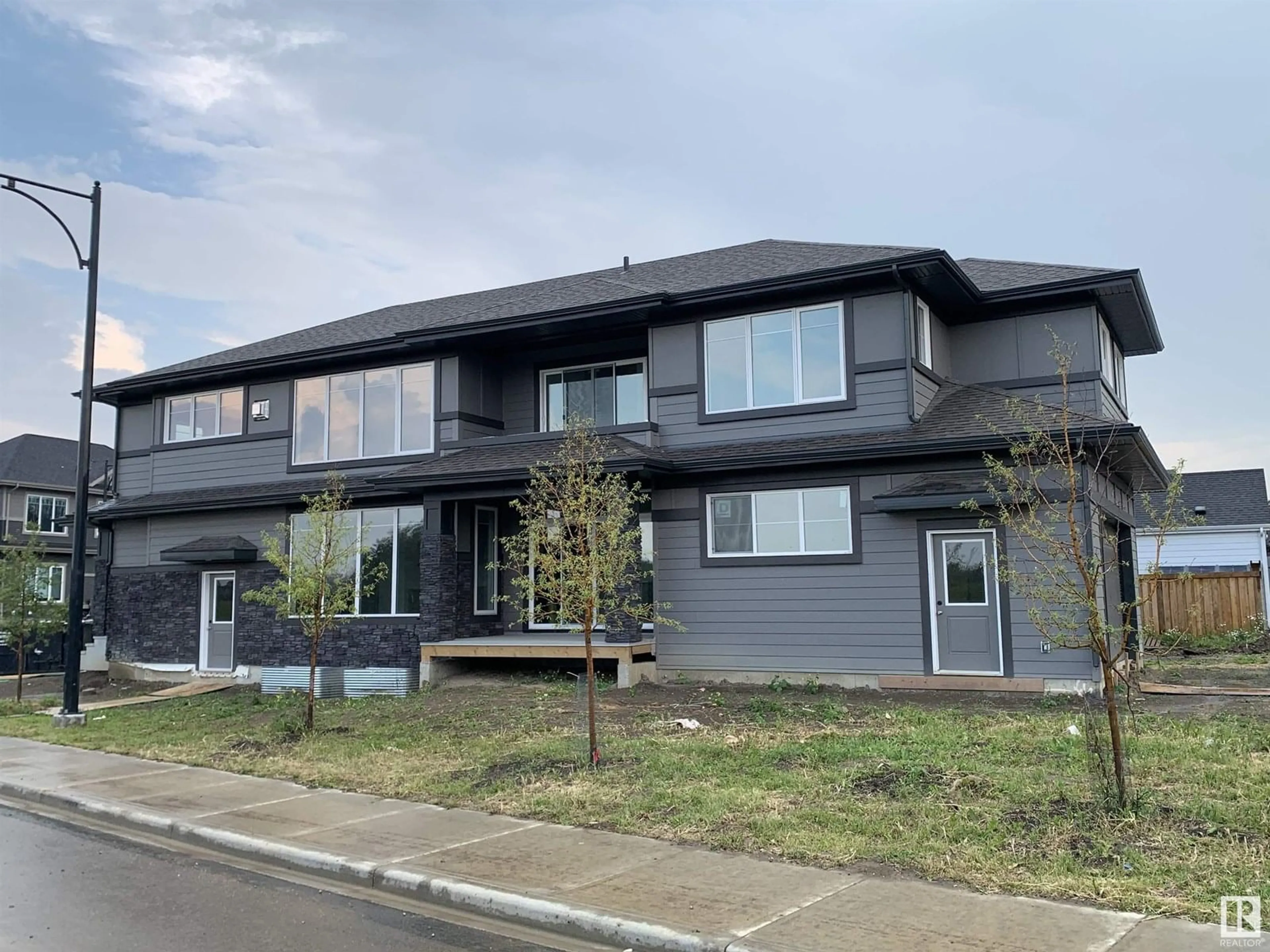 Home with vinyl exterior material, unknown for 6704 CRAWFORD WY, Edmonton Alberta T6W1A6