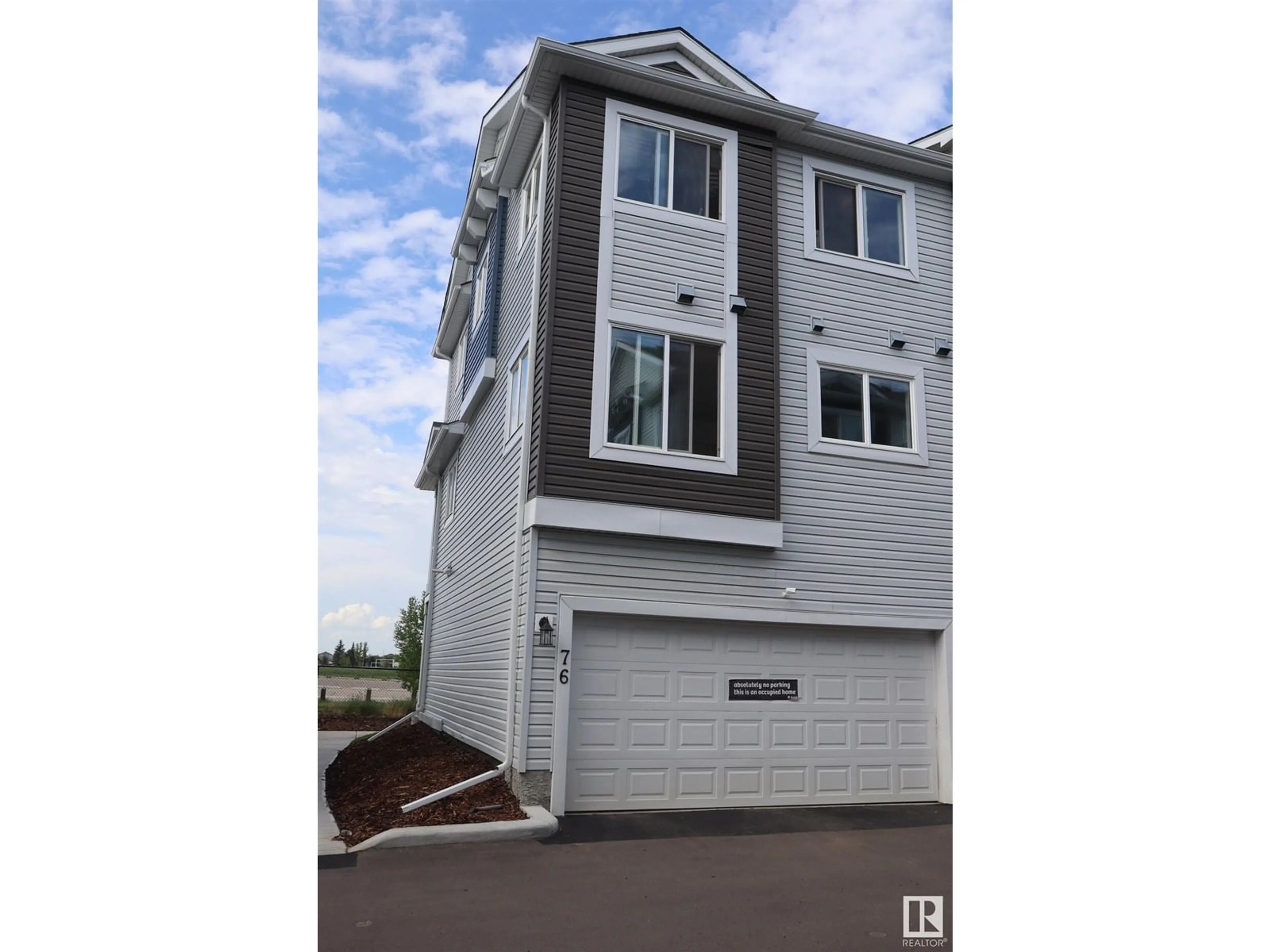 Home with vinyl exterior material, street for 76 16335 84 ST NW, Edmonton Alberta T5Z0S2