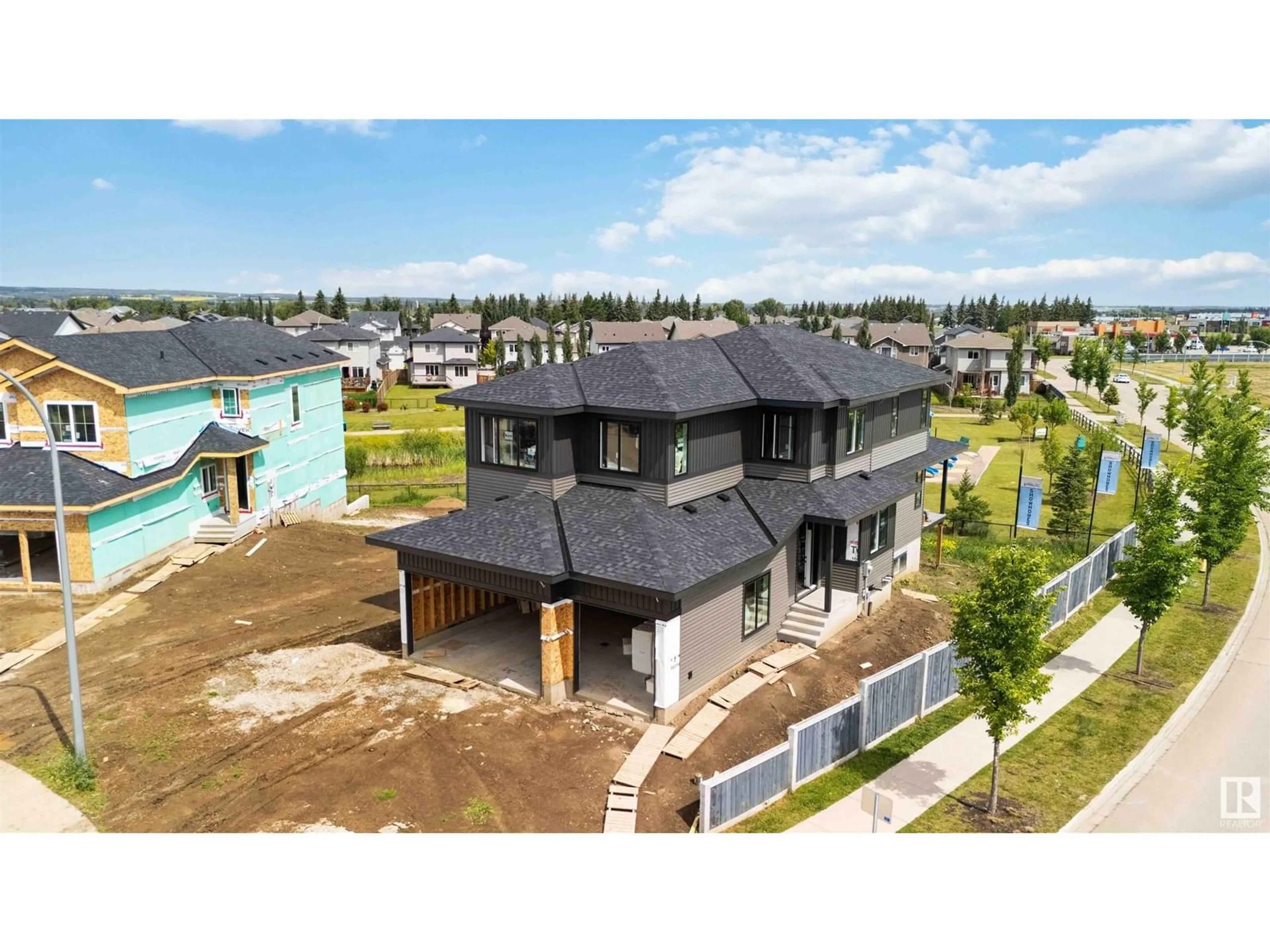 A pic from outside/outdoor area/front of a property/back of a property/a pic from drone, water/lake/river/ocean view for 671 KING ST, Spruce Grove Alberta T7X4P7