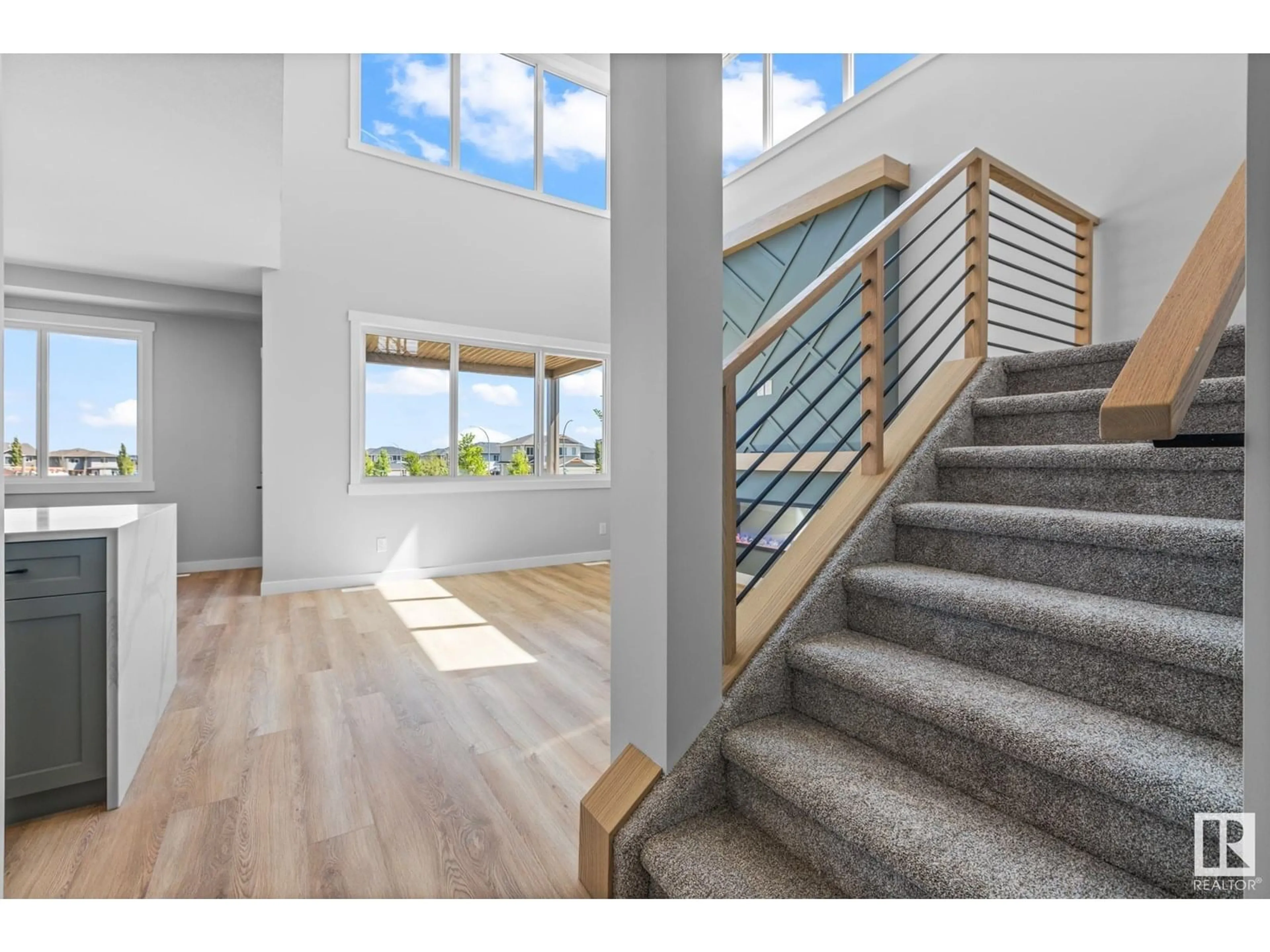 Indoor entryway for 671 KING ST, Spruce Grove Alberta T7X4P7