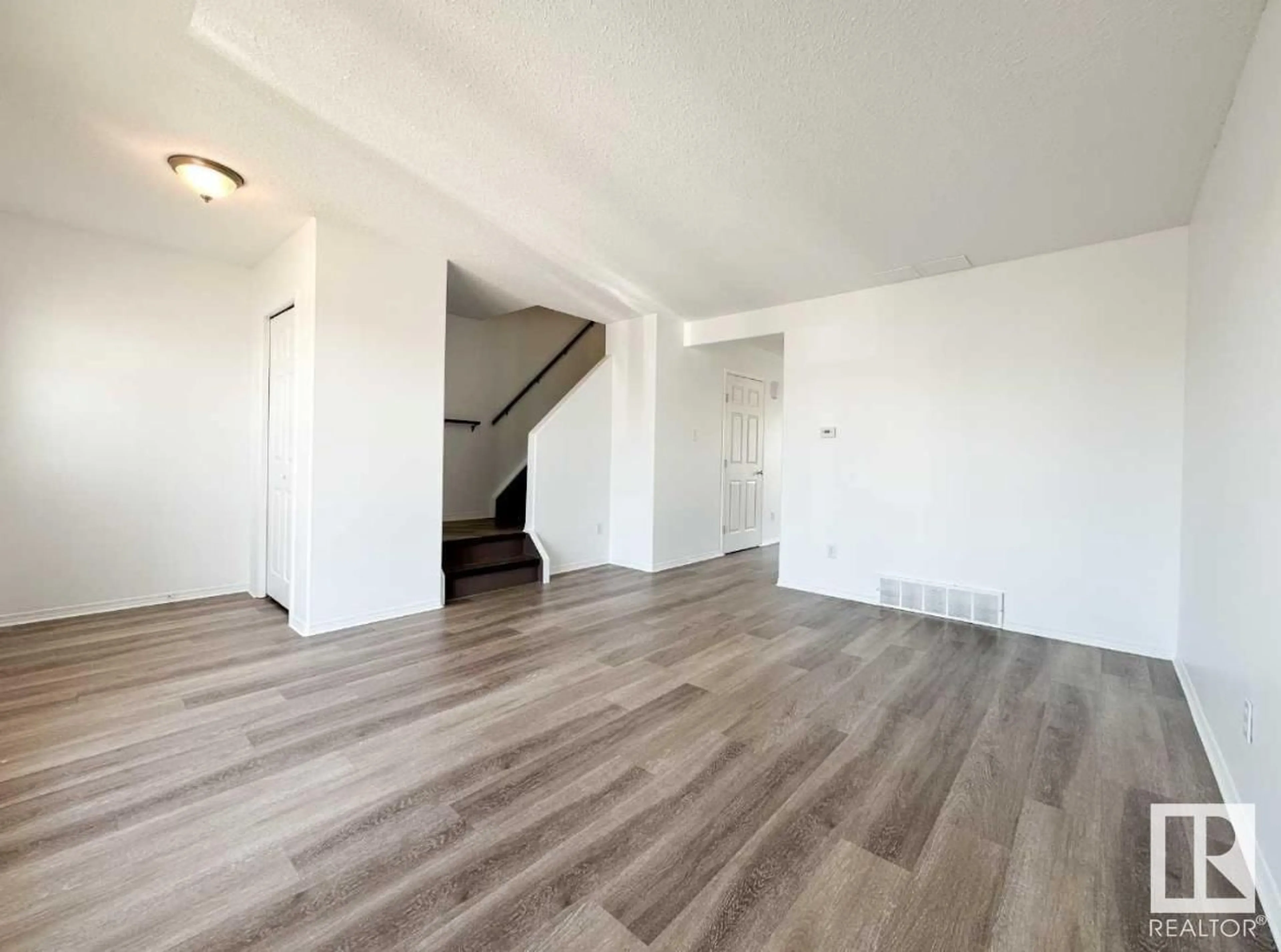 A pic of a room for 1121 21 ST, Wainwright Alberta T9W1N3