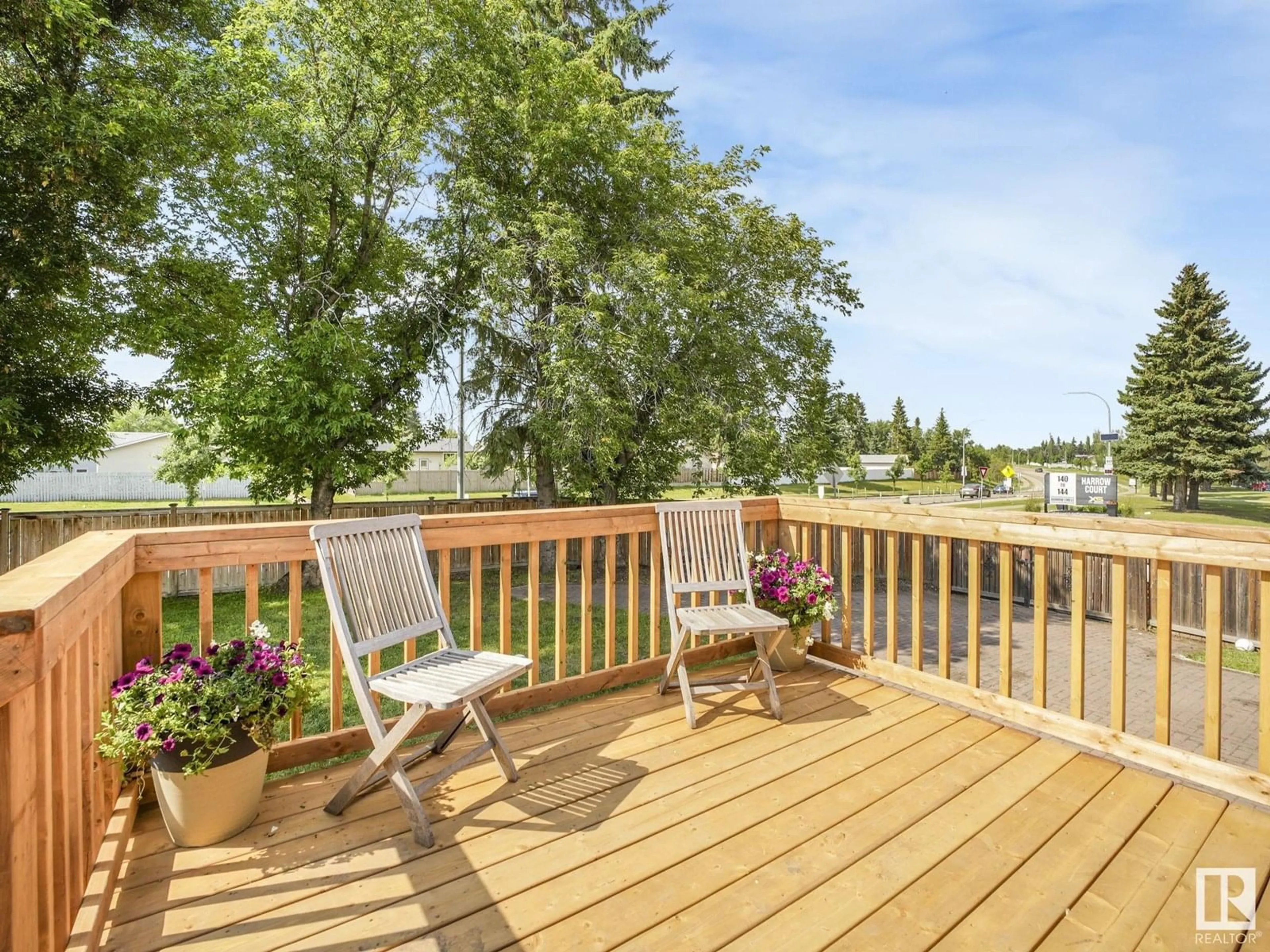 Patio, water/lake/river/ocean view for 4 HARROW CI, Edmonton Alberta T5A2S5