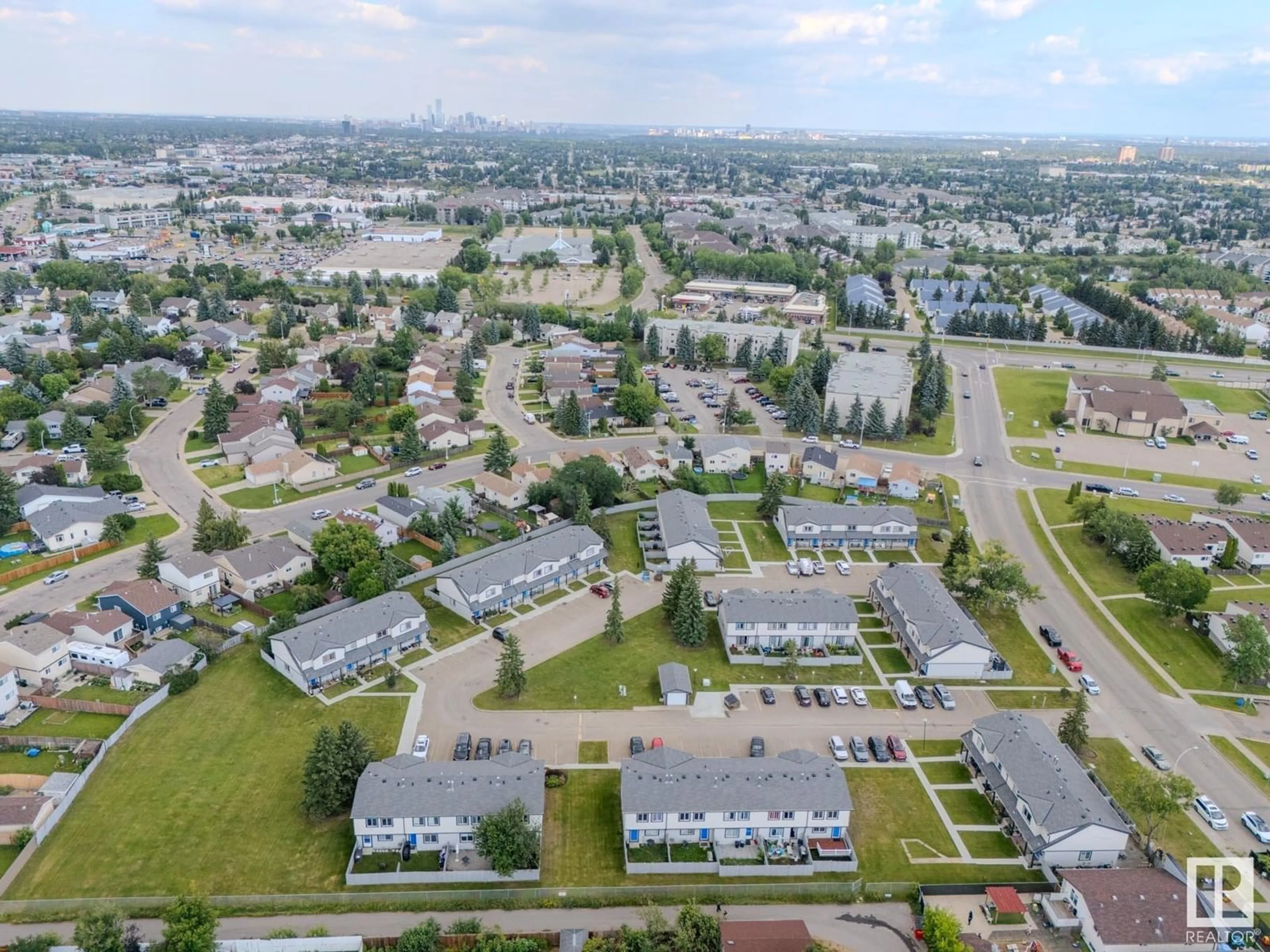 A pic from outside/outdoor area/front of a property/back of a property/a pic from drone, street for 38 - 18010 98 AV, Edmonton Alberta T5T3H6