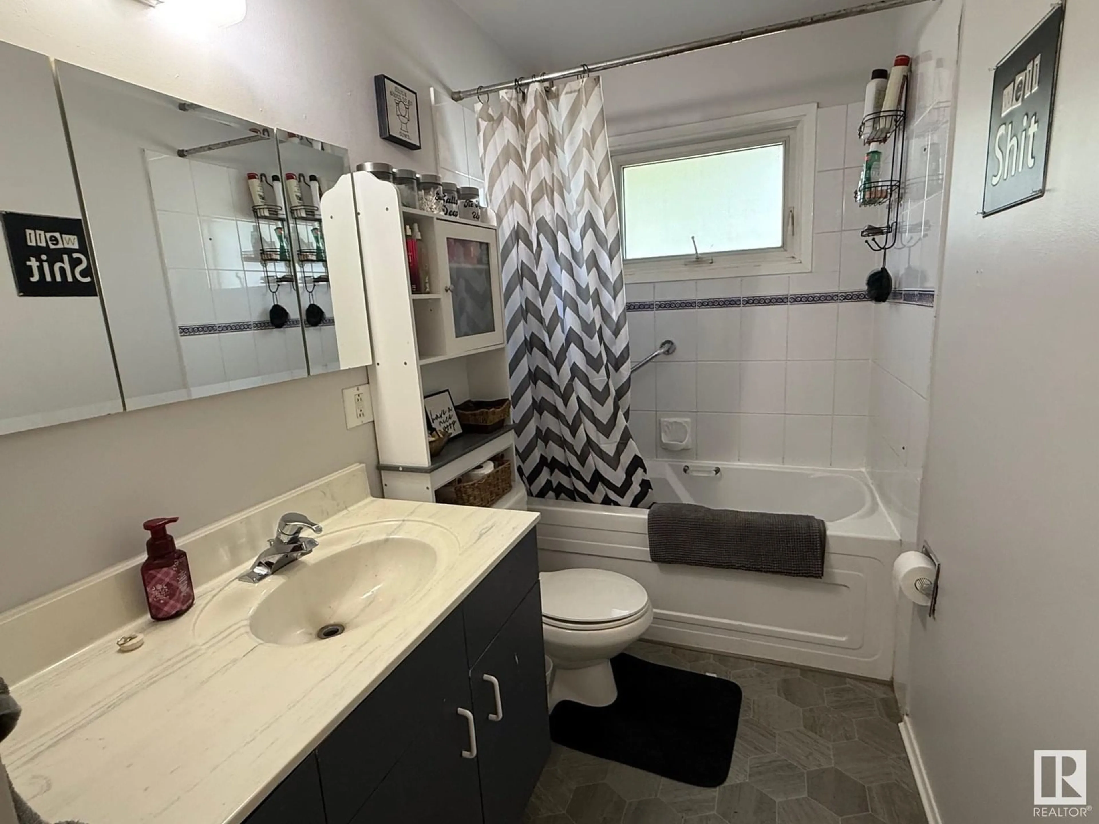 Standard bathroom, ceramic/tile floor for 4817 42 ST, Athabasca Town Alberta T9S1P7