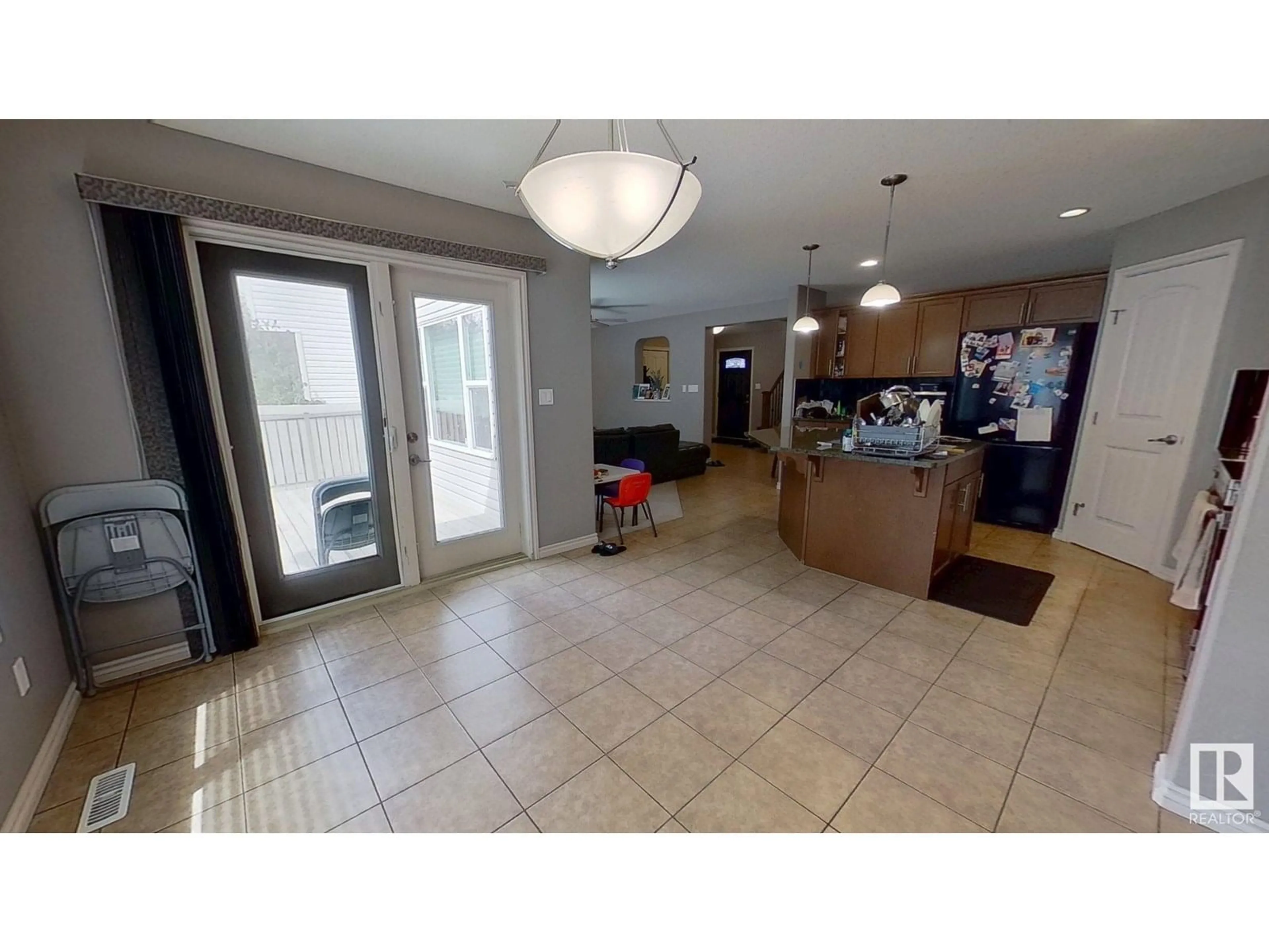 Lobby for SW - 6723 19 AV, Edmonton Alberta T6X0L8