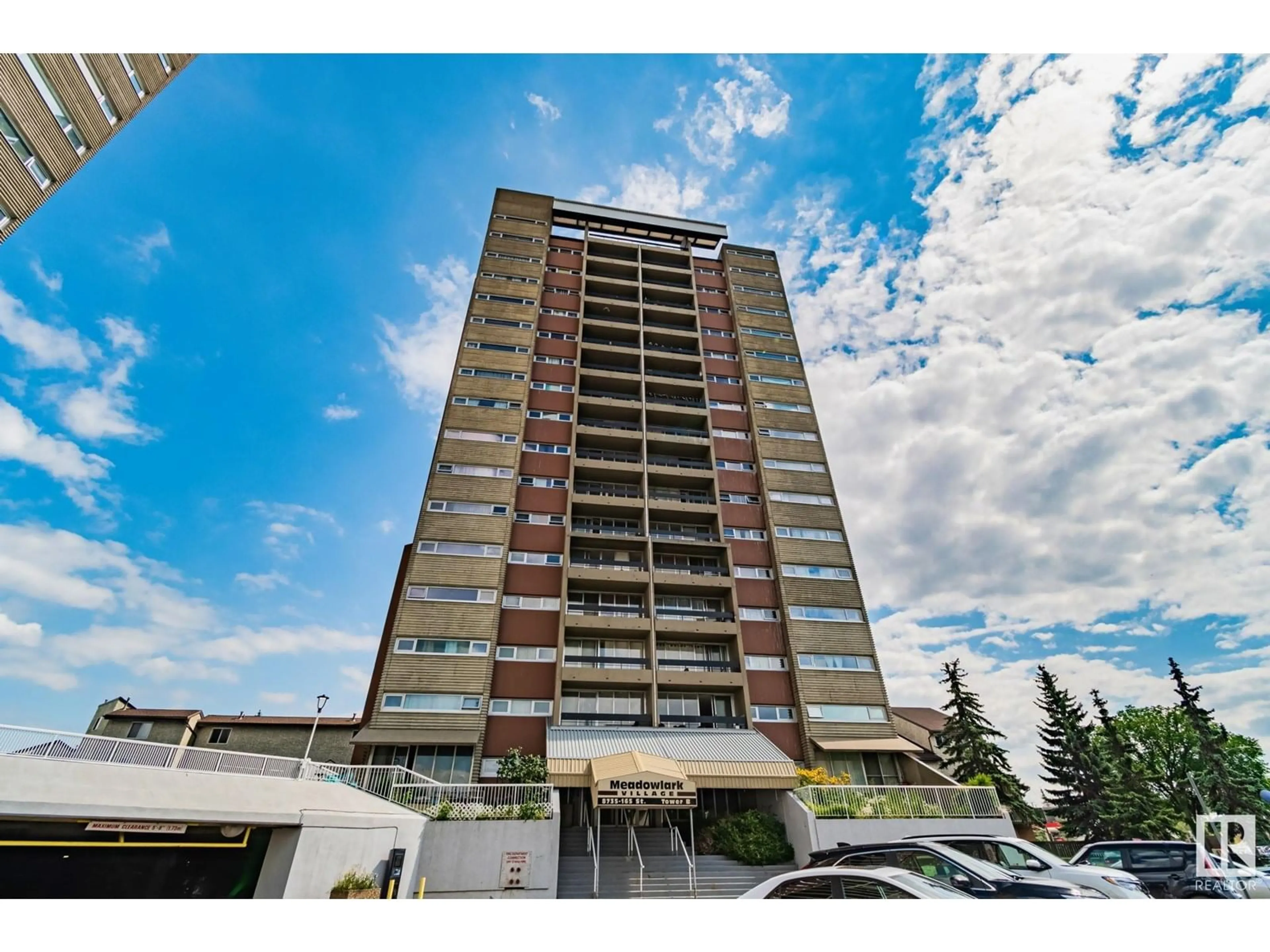 A pic from outside/outdoor area/front of a property/back of a property/a pic from drone, building for 163 8735 165 ST NW, Edmonton Alberta T5R2R6