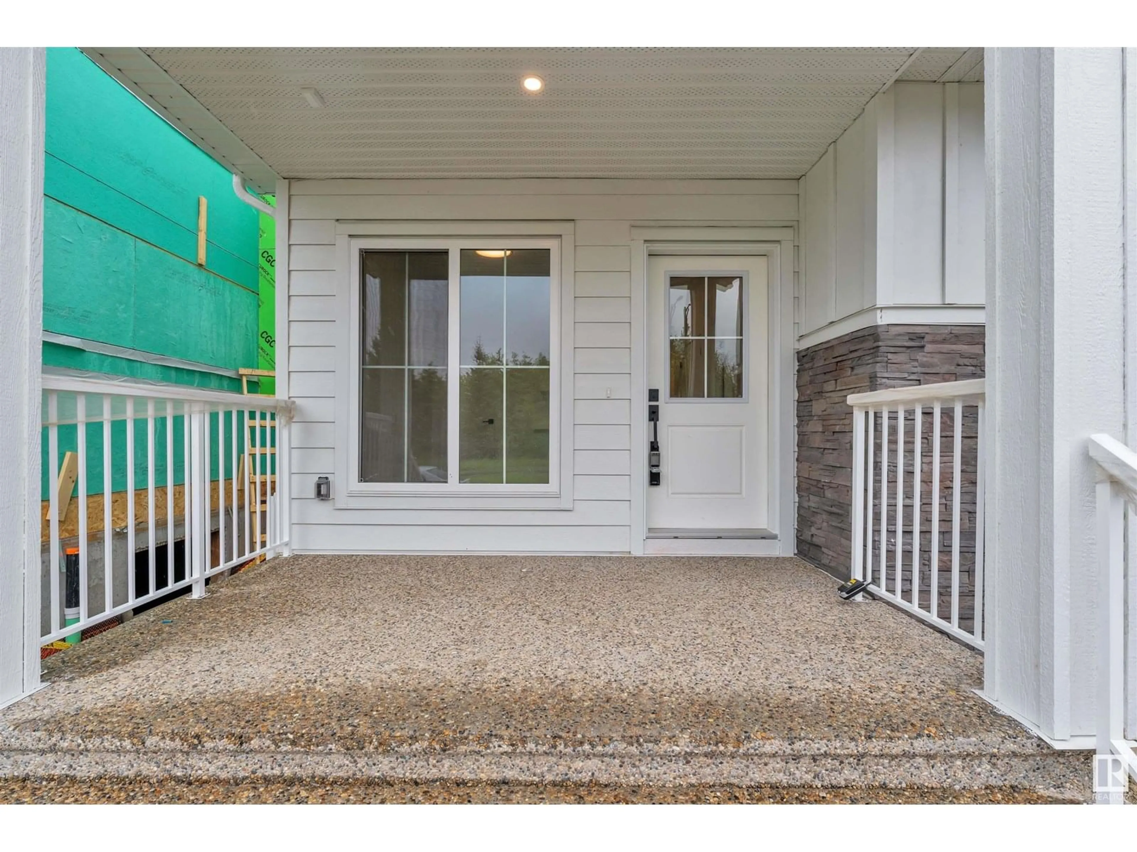 Indoor entryway for 6113 CRAWFORD DR, Edmonton Alberta T6W4L7