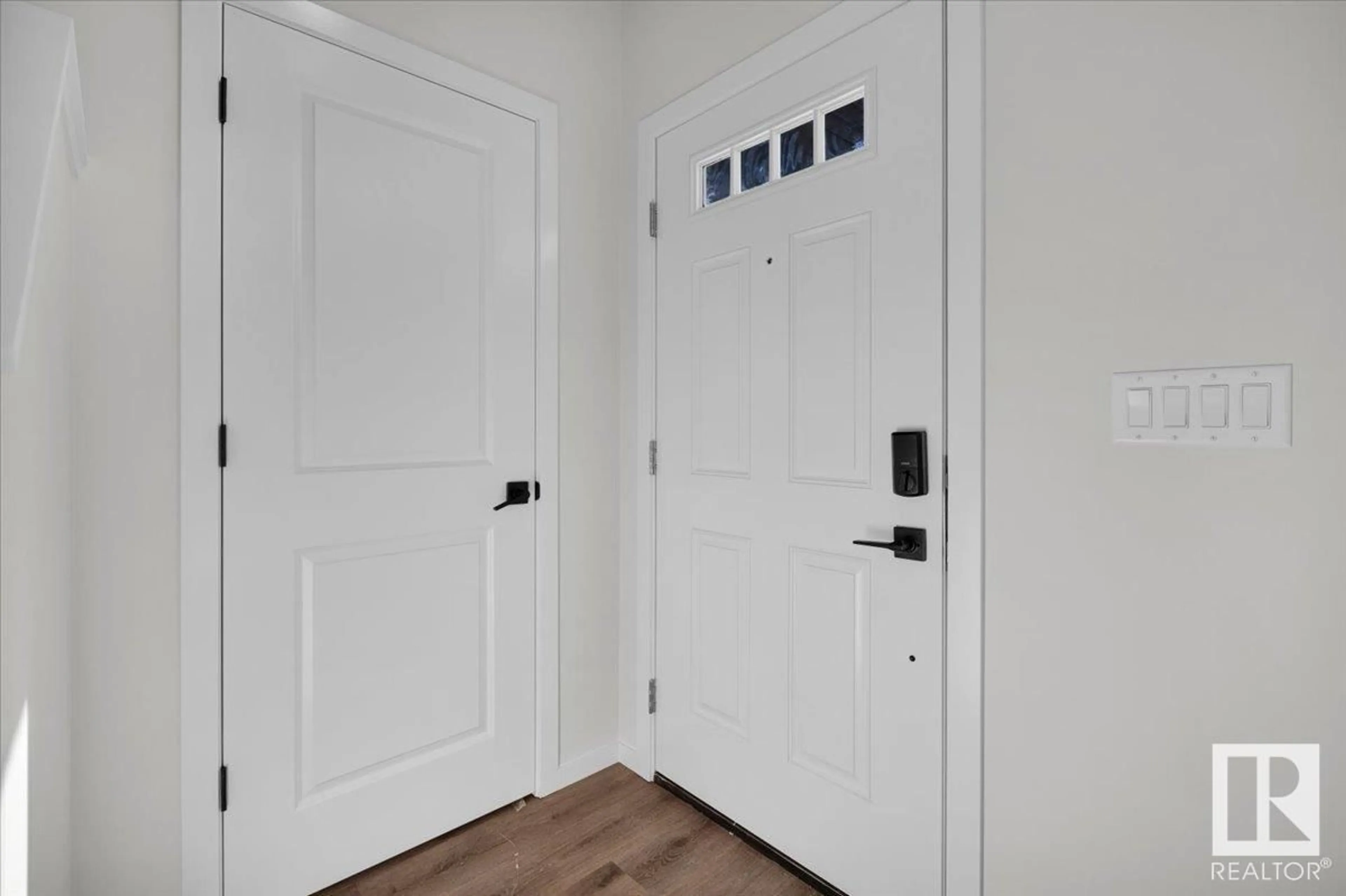 Indoor entryway for 85 BRICKYARD DR, Stony Plain Alberta T7Z0P2