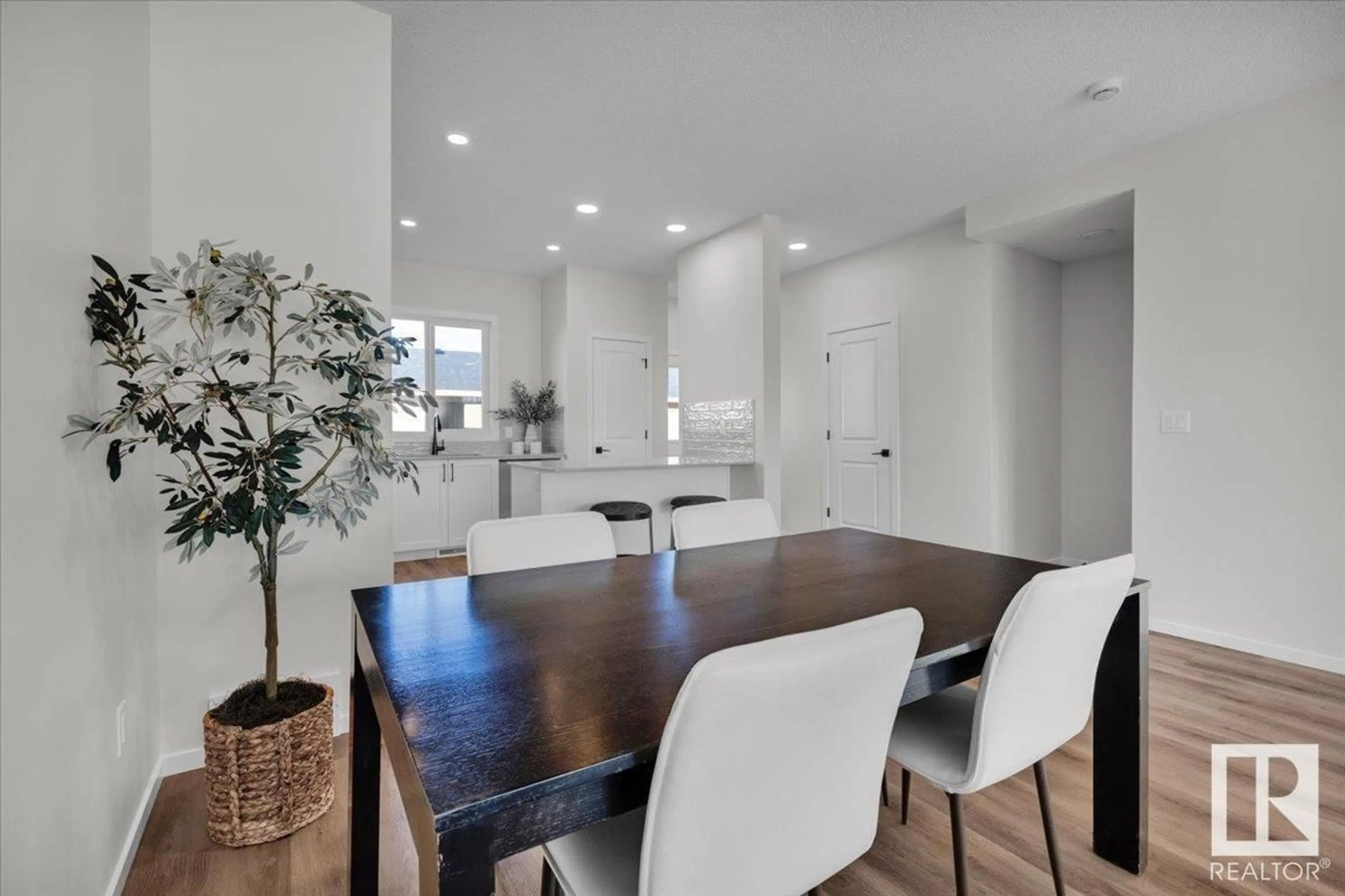 Open concept kitchen, unknown for 85 BRICKYARD DR, Stony Plain Alberta T7Z0P2