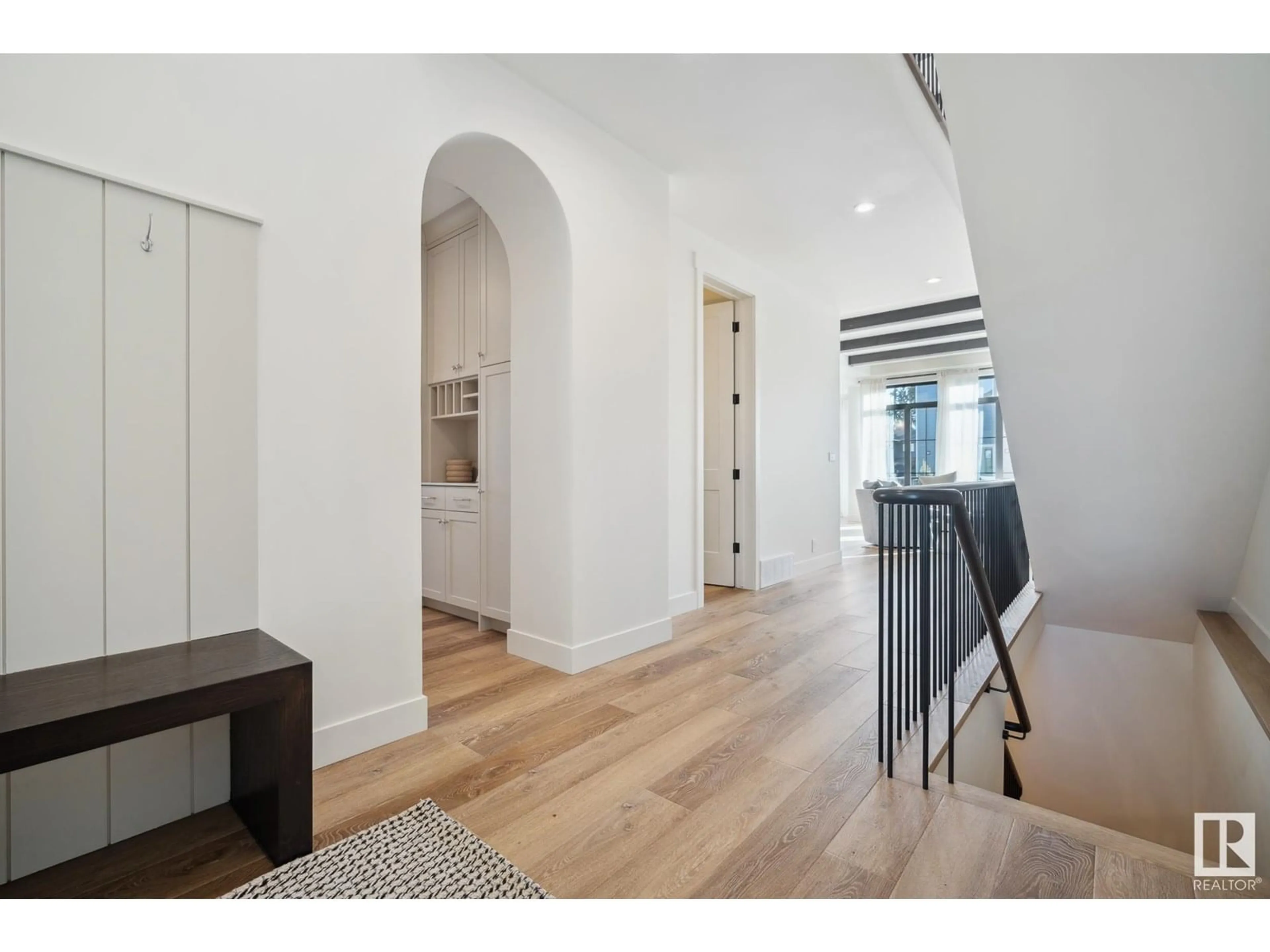 Indoor entryway for 12 NEWBURY CI, Sherwood Park Alberta T8B0E8