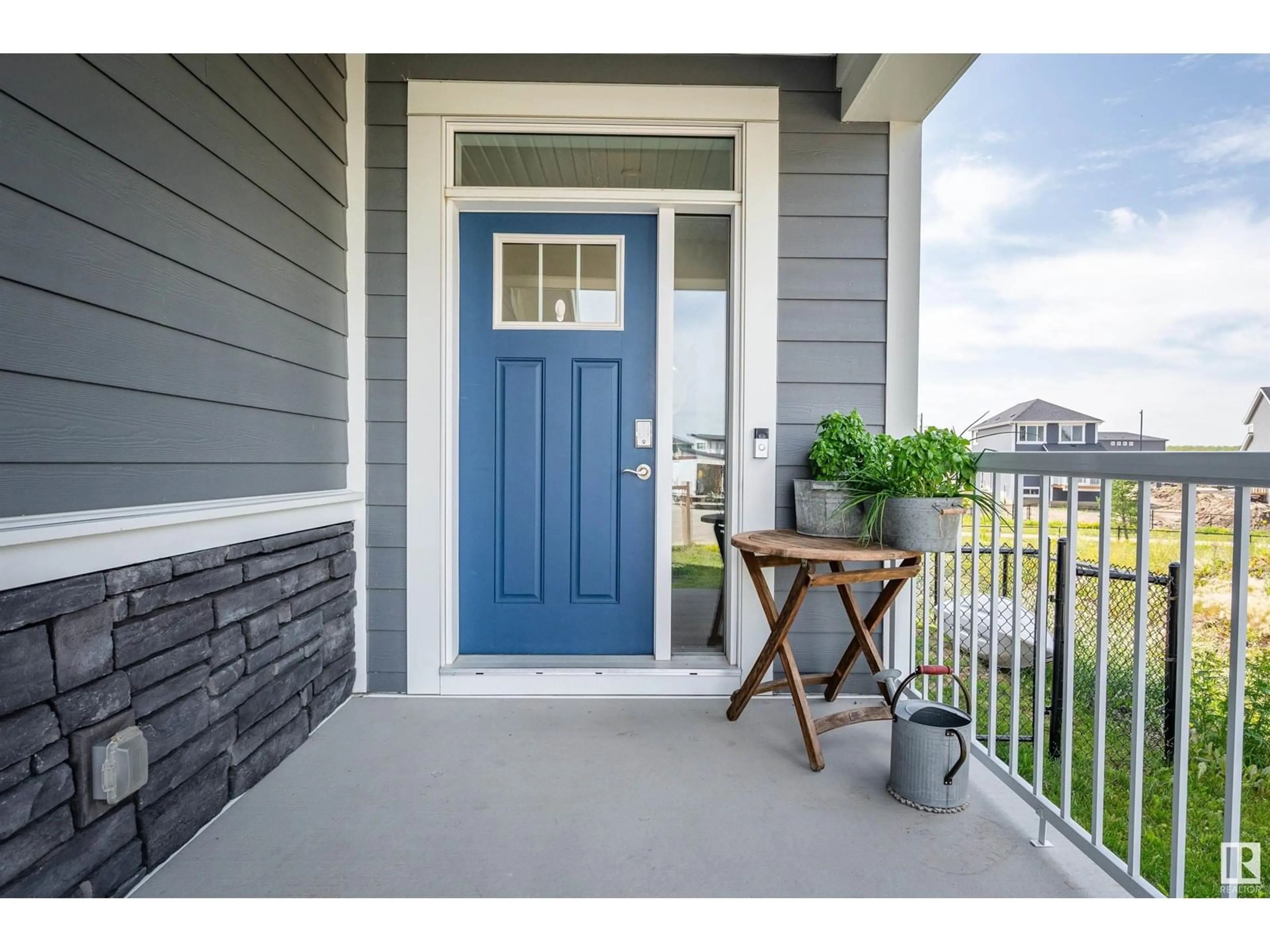 Indoor entryway for 134 EDGEWATER CI, Leduc Alberta T9E1K5