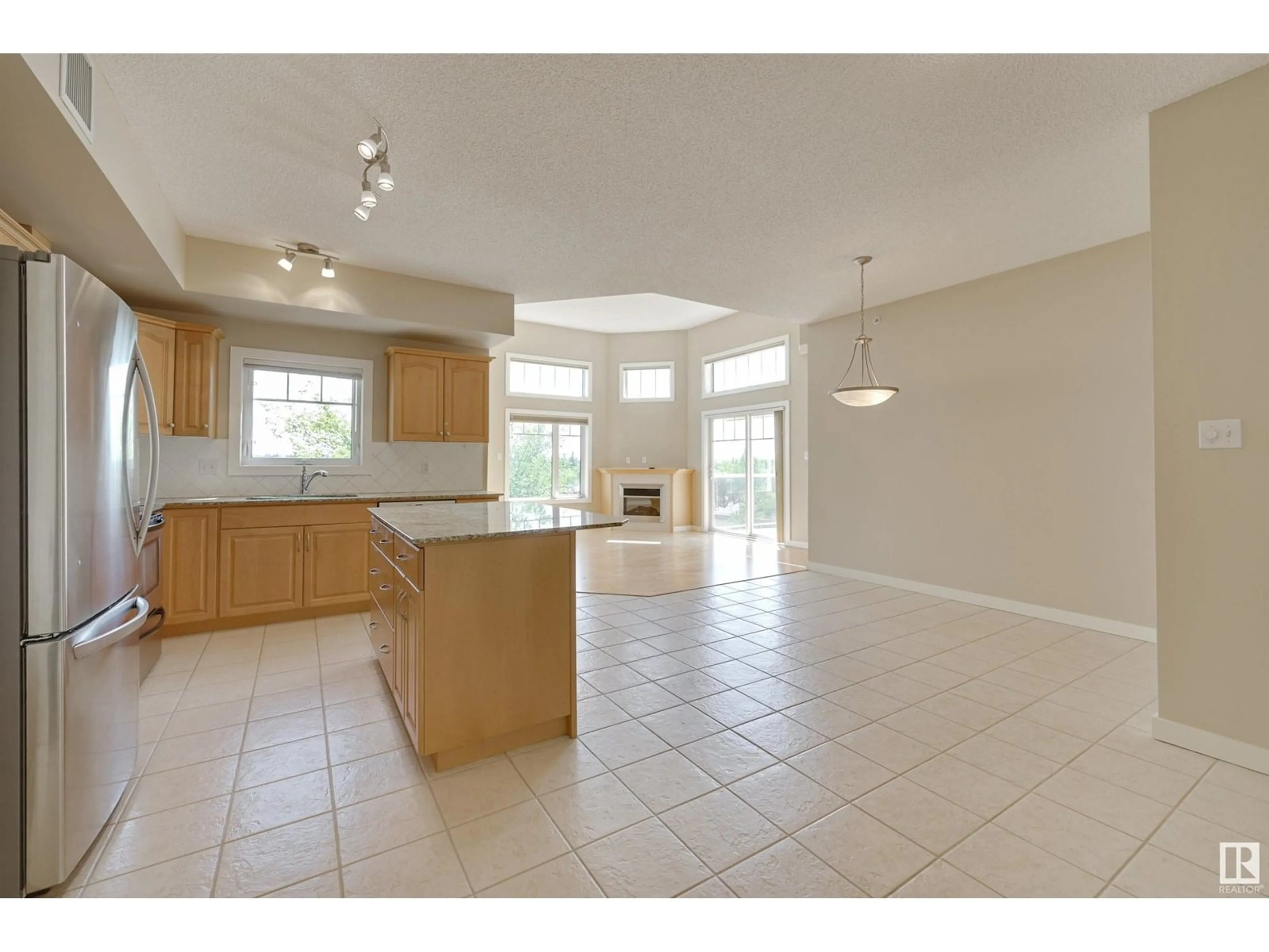 Open concept kitchen, ceramic/tile floor for 402 - 5 GATE AV, St. Albert Alberta T8N0N3