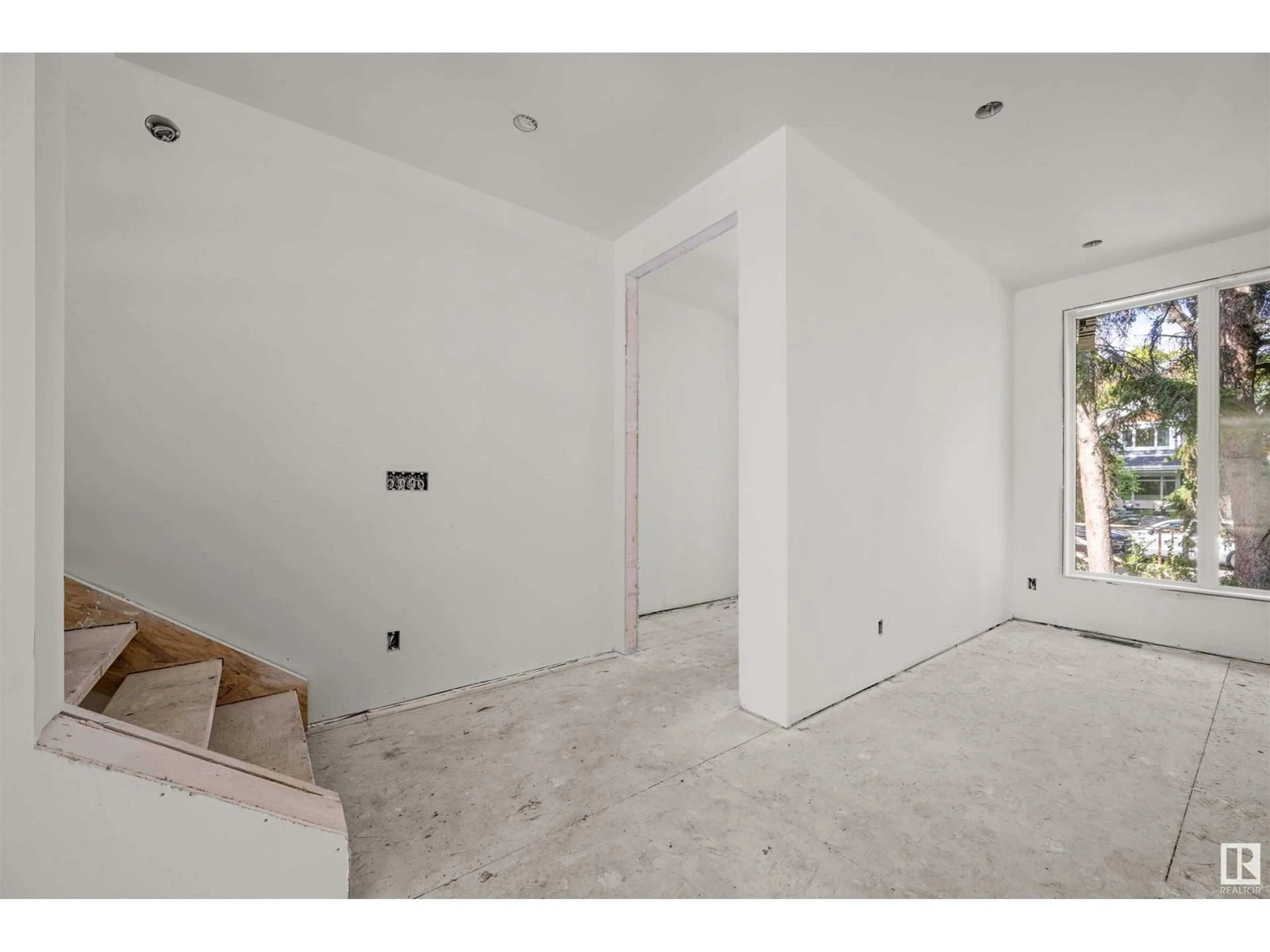 A pic of a room for 9315 94 ST, Edmonton Alberta T6C3V6