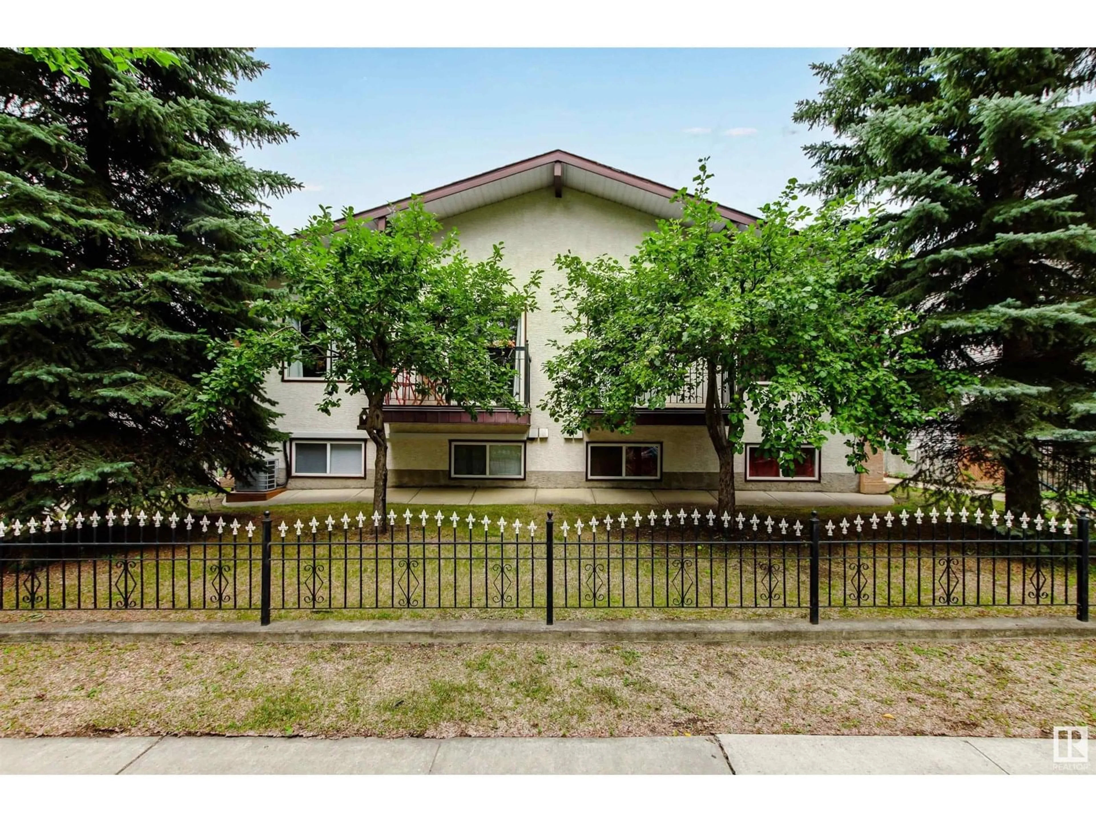 A pic from outside/outdoor area/front of a property/back of a property/a pic from drone, street for #2 - 8314 81 AV, Edmonton Alberta T6C0W2