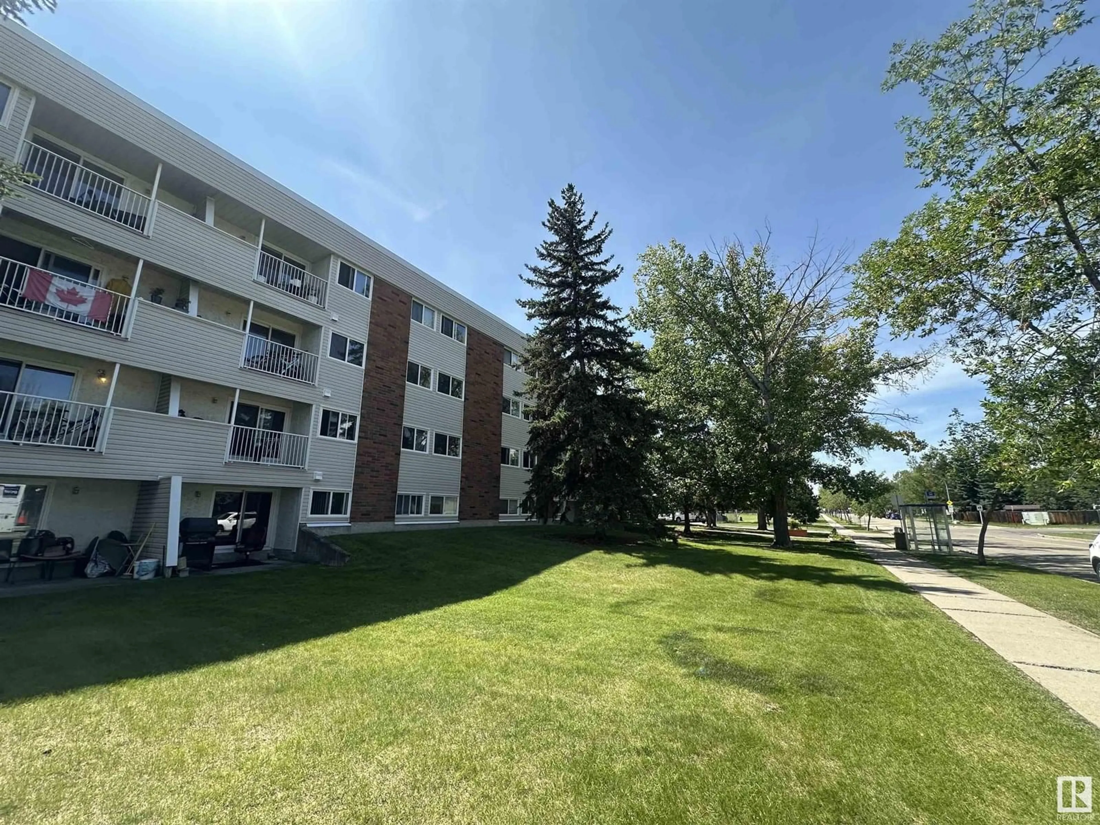 A pic from outside/outdoor area/front of a property/back of a property/a pic from drone, unknown for 68 - 11255 31 AV, Edmonton Alberta T6J3V6