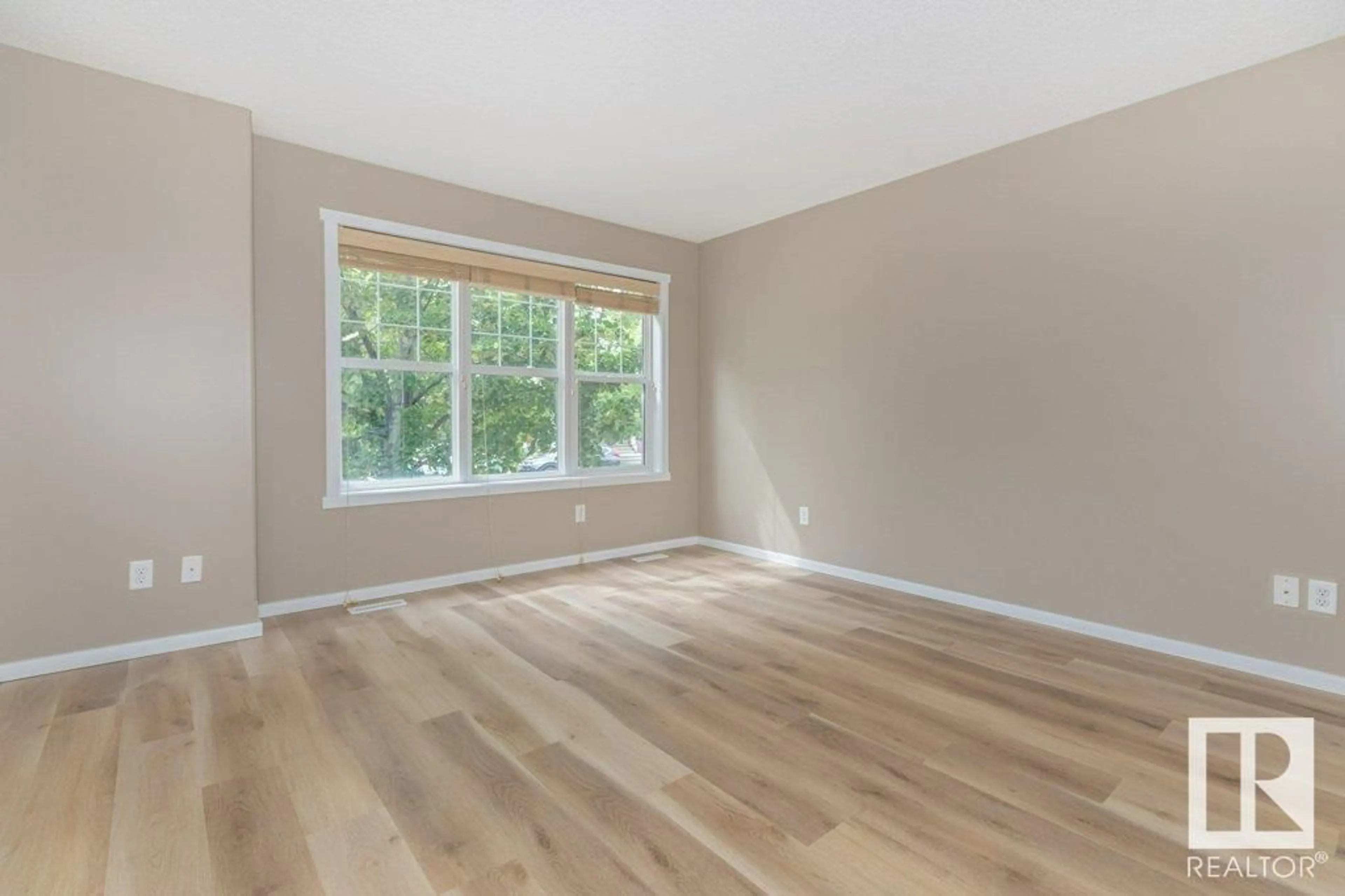 A pic of a room for 2159 32 ST, Edmonton Alberta T6T0J9