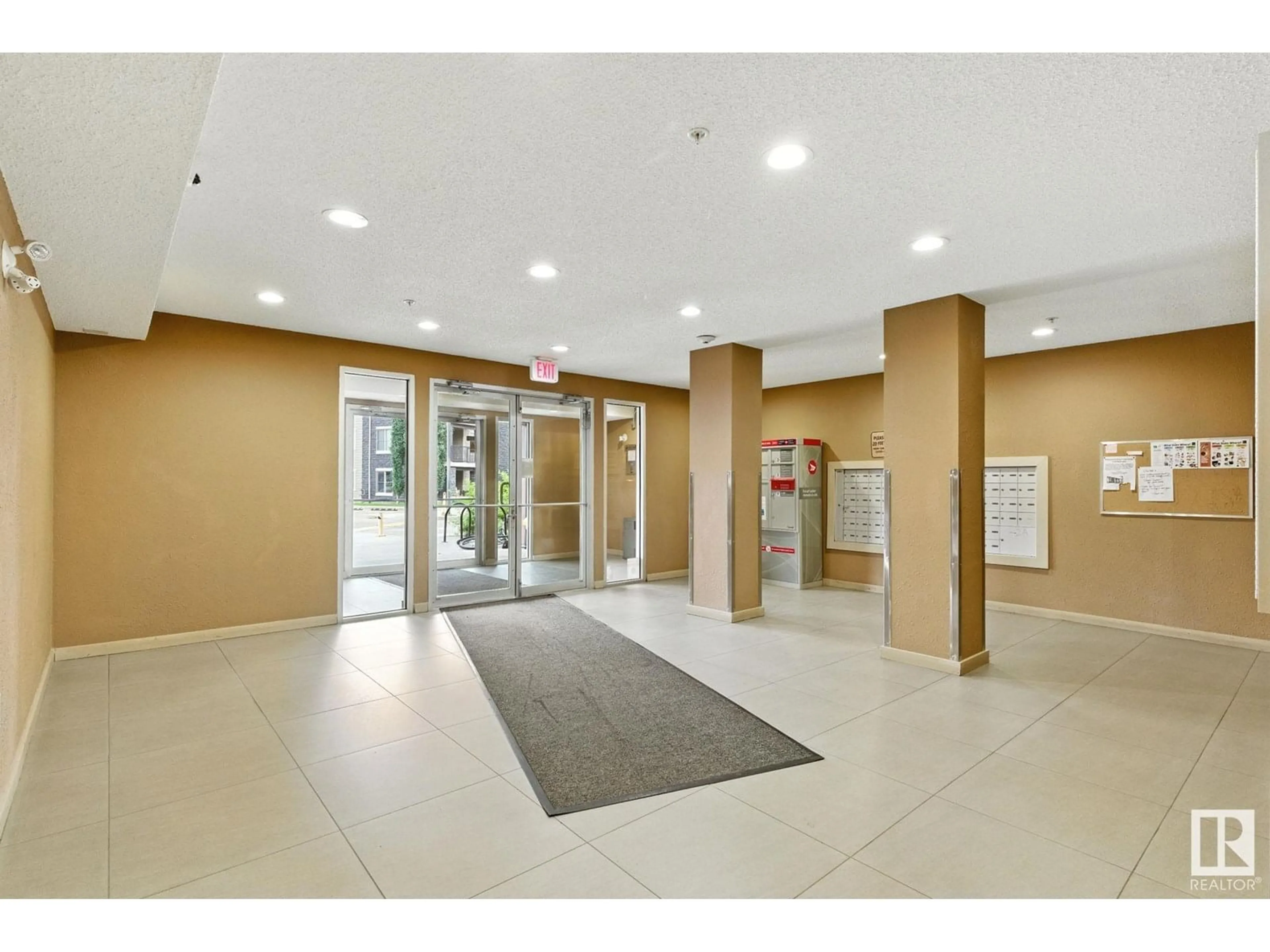 Indoor foyer for 1060 - 314 MCCONACHIE BV, Edmonton Alberta T5Y0W9