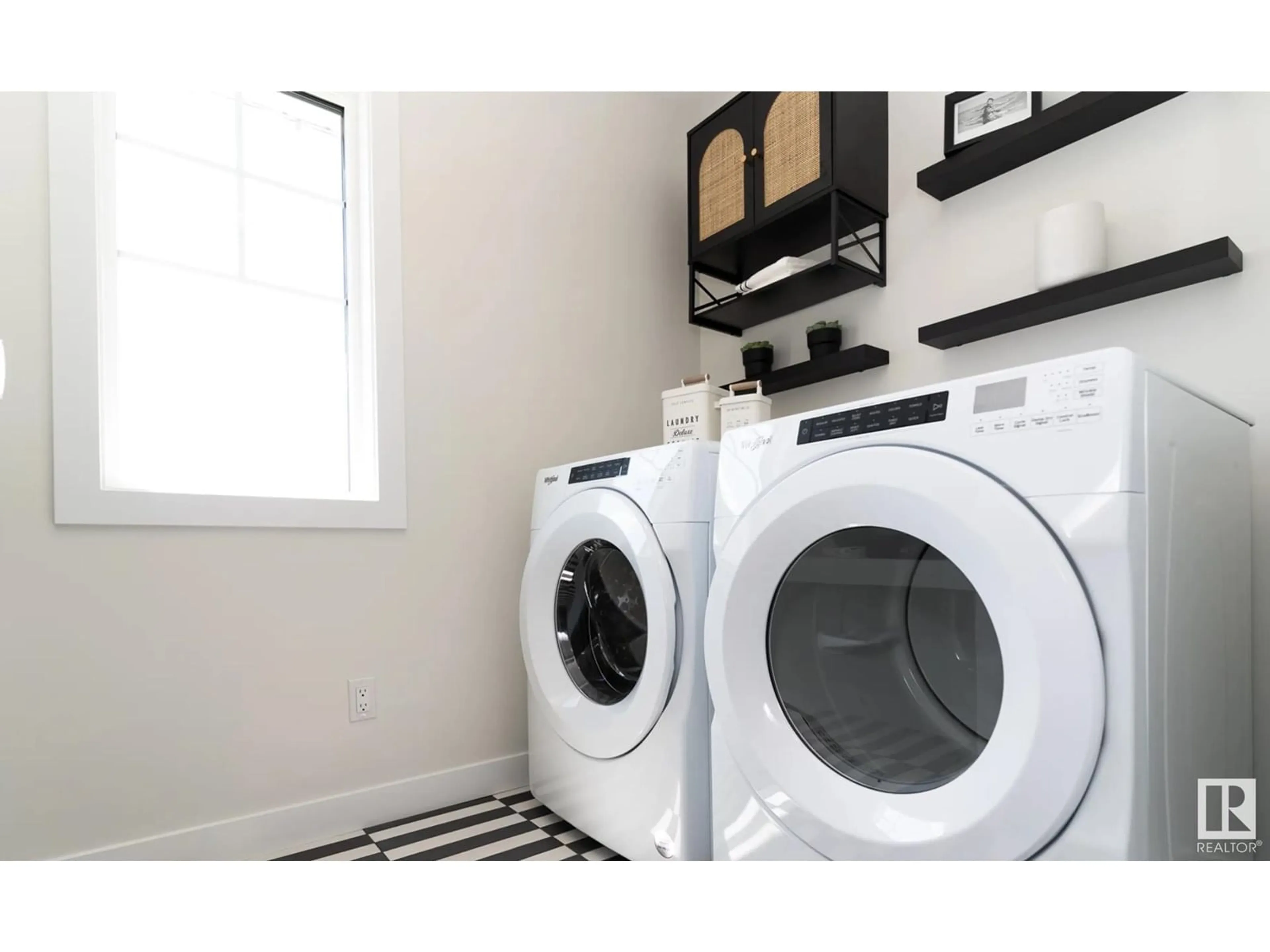 Laundry room for 3036 DIXON LANDING LD, Edmonton Alberta T6W5L2