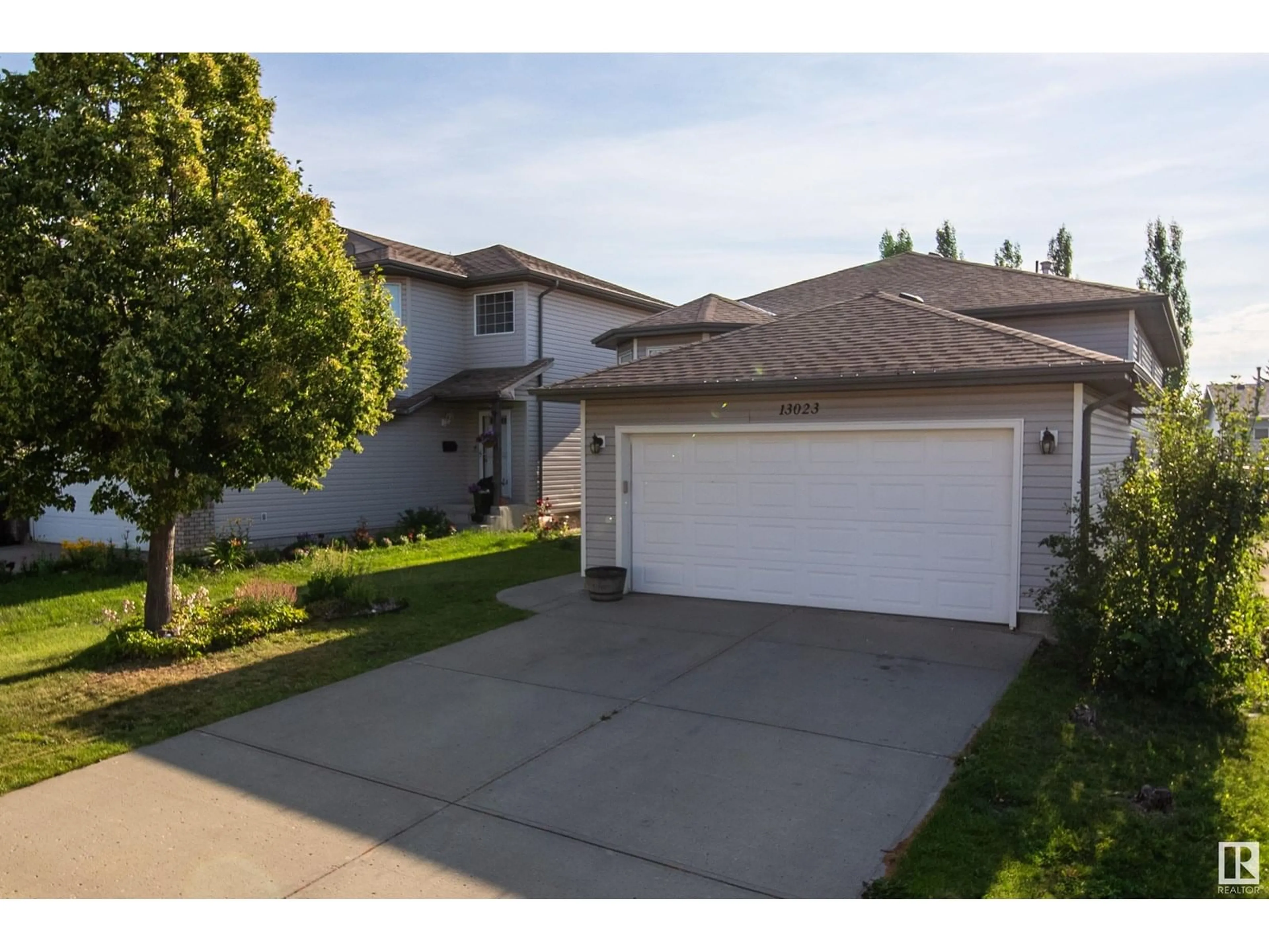 Unknown for NW - 13023 35 ST, Edmonton Alberta T5A5C8