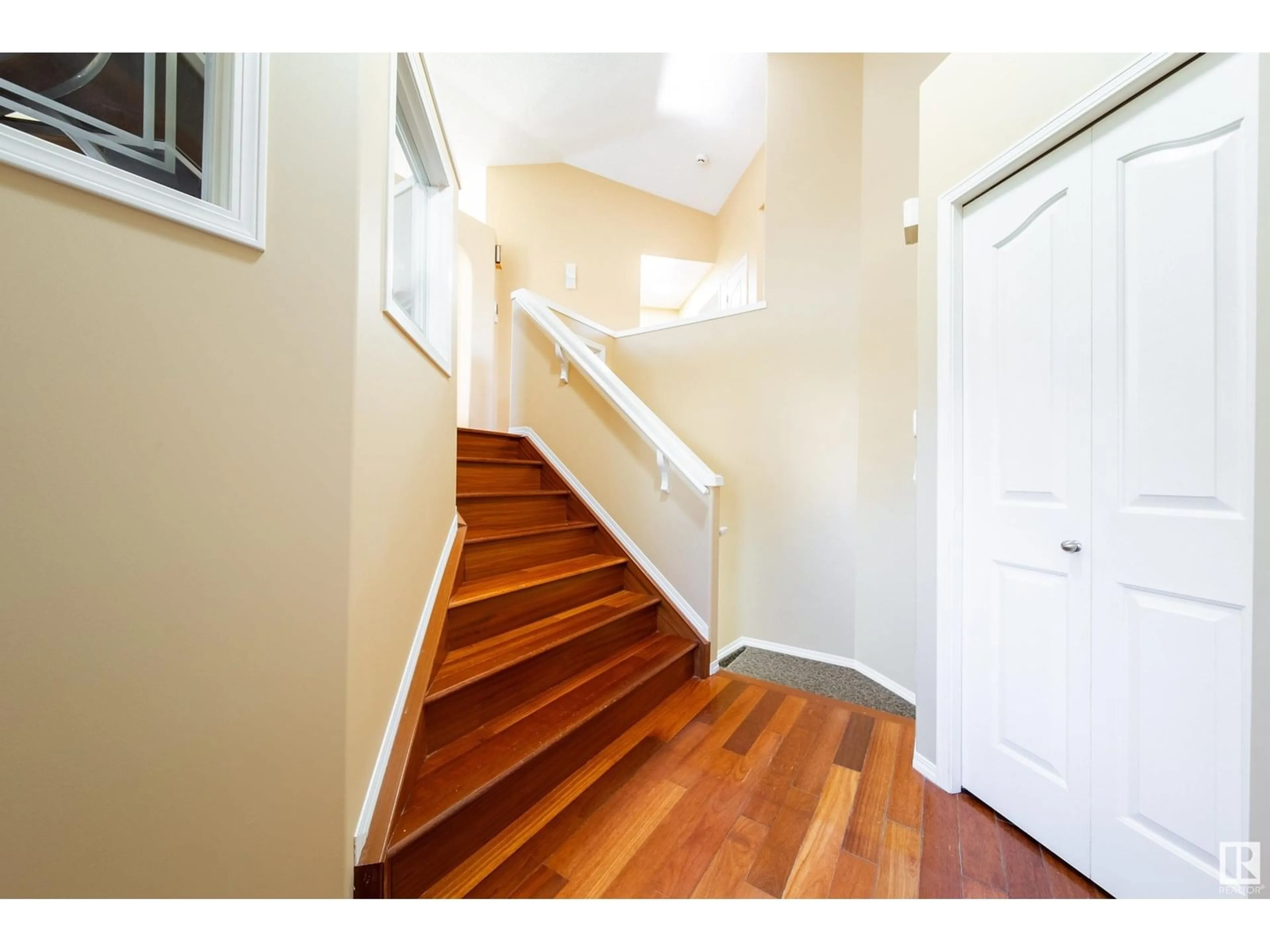 Unknown for NW - 13023 35 ST, Edmonton Alberta T5A5C8