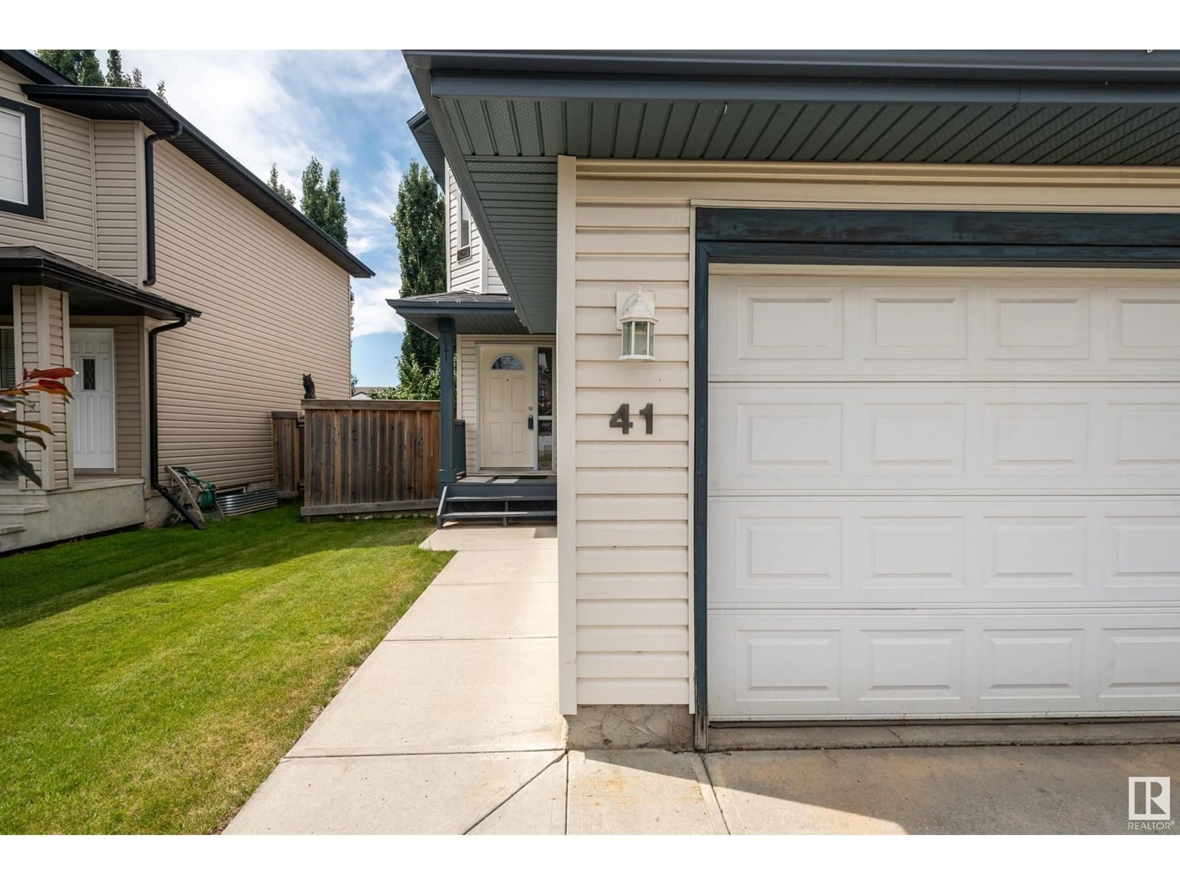 Unknown for 41 LAWSON BV, Spruce Grove Alberta T7X4K3