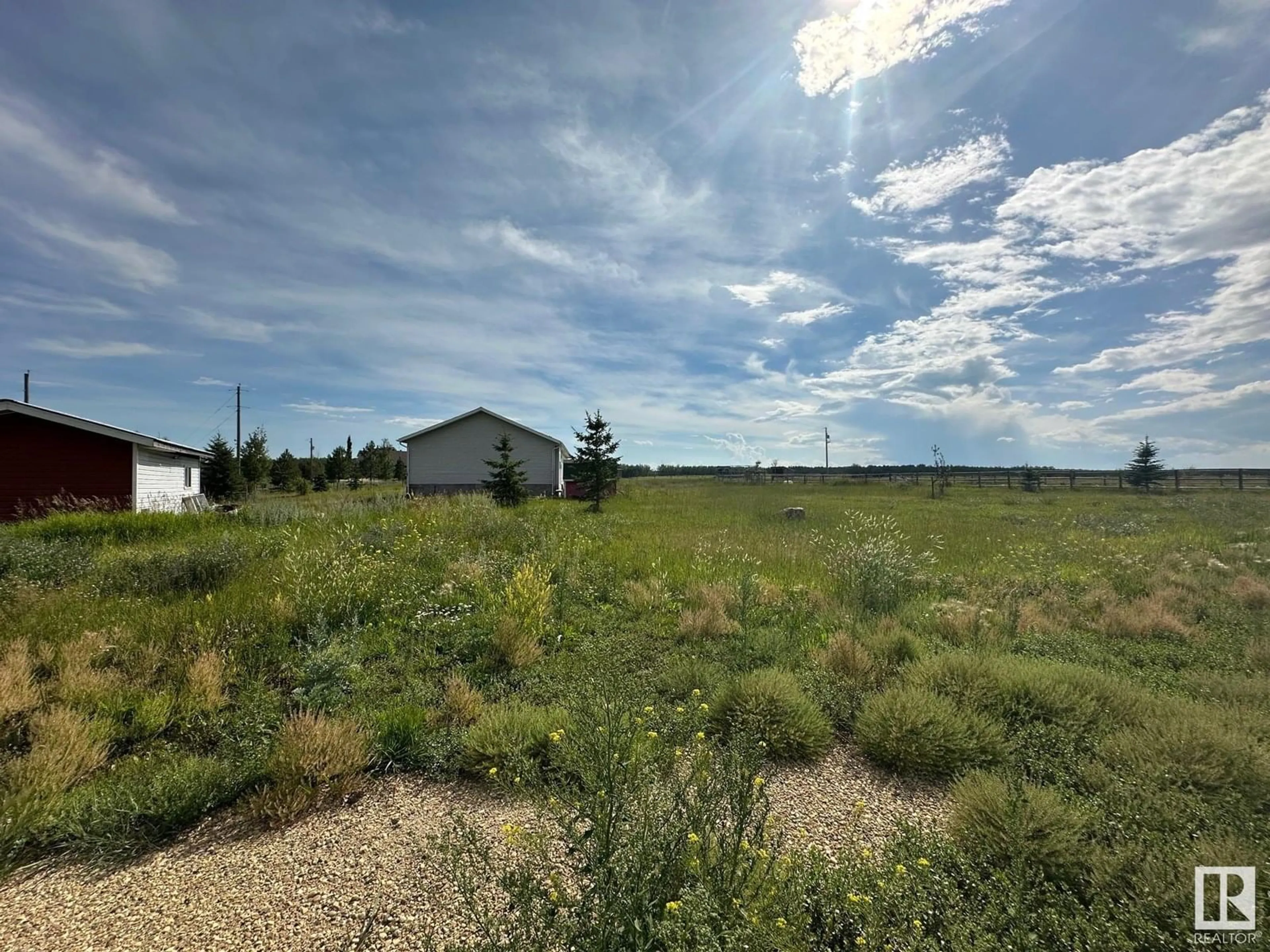 A pic from outside/outdoor area/front of a property/back of a property/a pic from drone, unknown for 50566 RANGE ROAD 220, Rural Leduc County Alberta T0B3M0