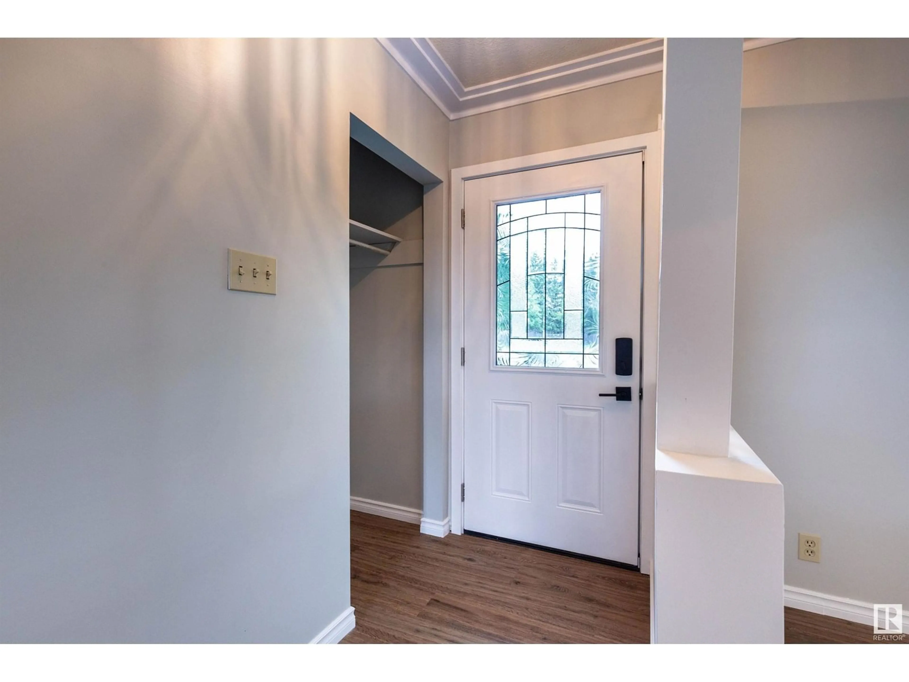 Indoor entryway for 8116 158 ST, Edmonton Alberta T5R2C1