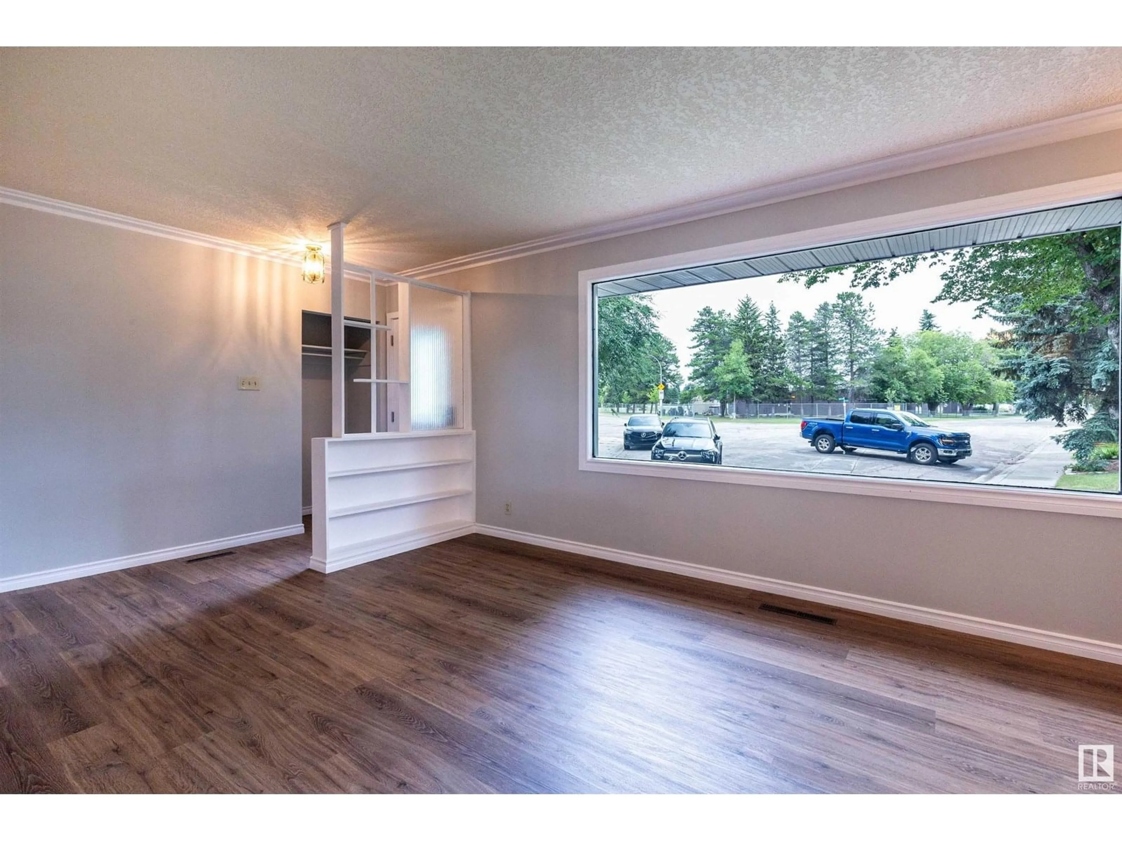 A pic of a room for 8116 158 ST, Edmonton Alberta T5R2C1