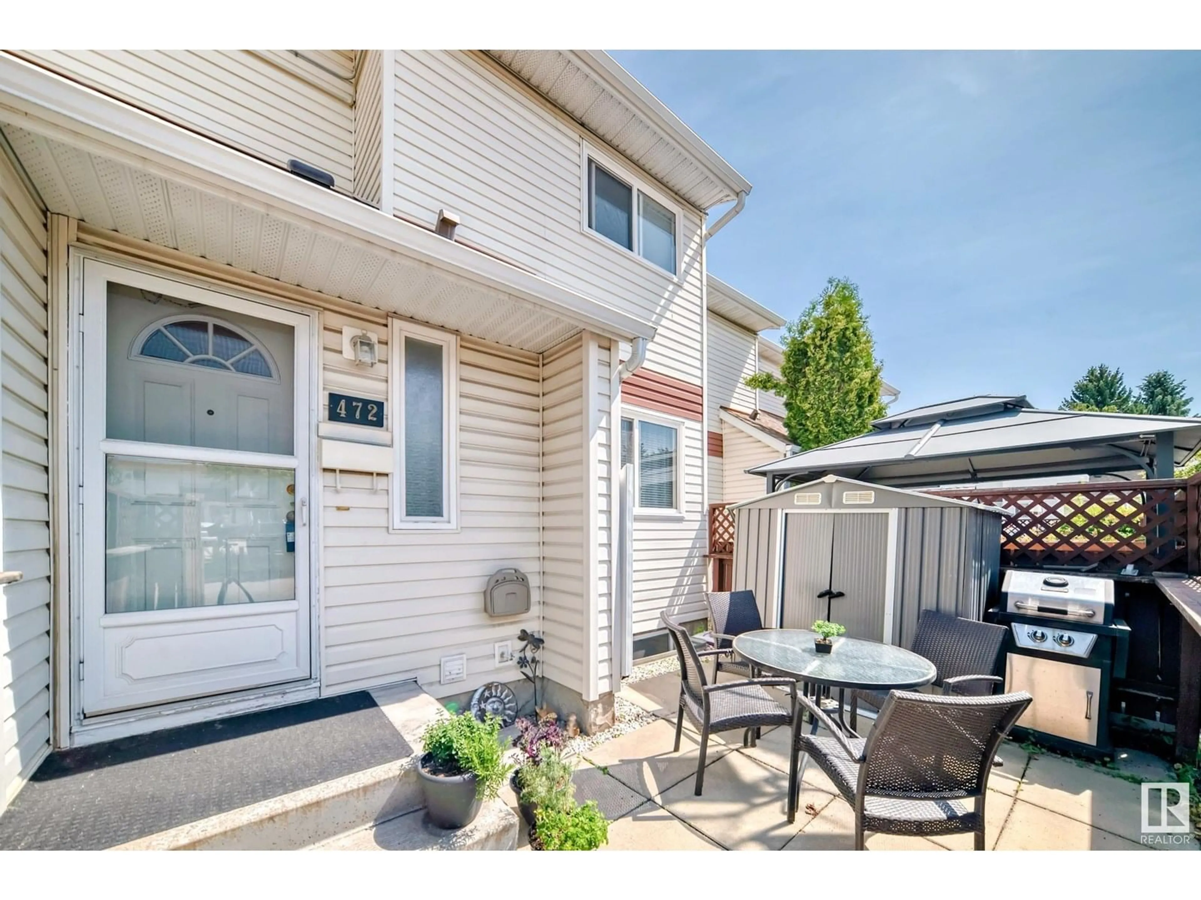 Patio, street for 472 CLAREVIEW RD, Edmonton Alberta T5A4G6