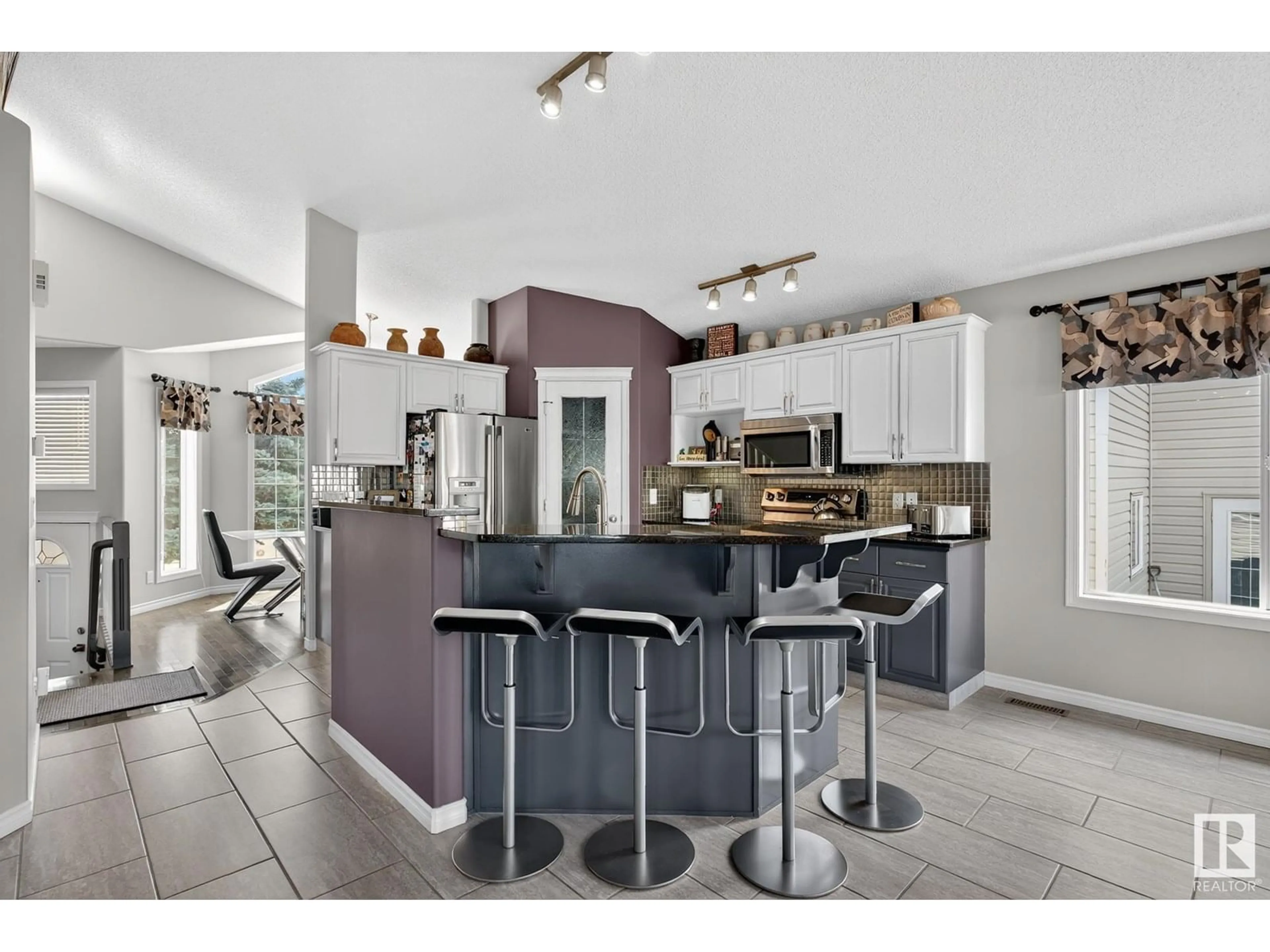 Open concept kitchen, ceramic/tile floor for 200 FORREST DR, Sherwood Park Alberta T8A6A9
