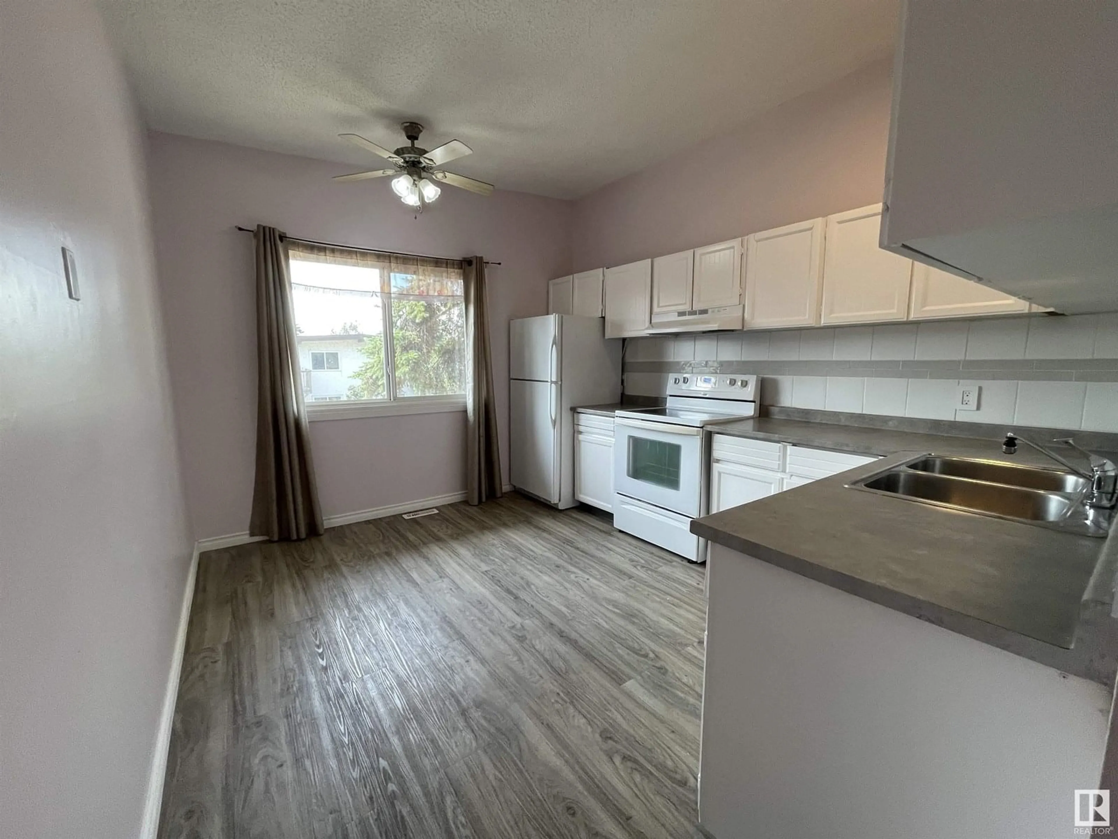 Unknown for 8930B 144 AV, Edmonton Alberta T5E5V4