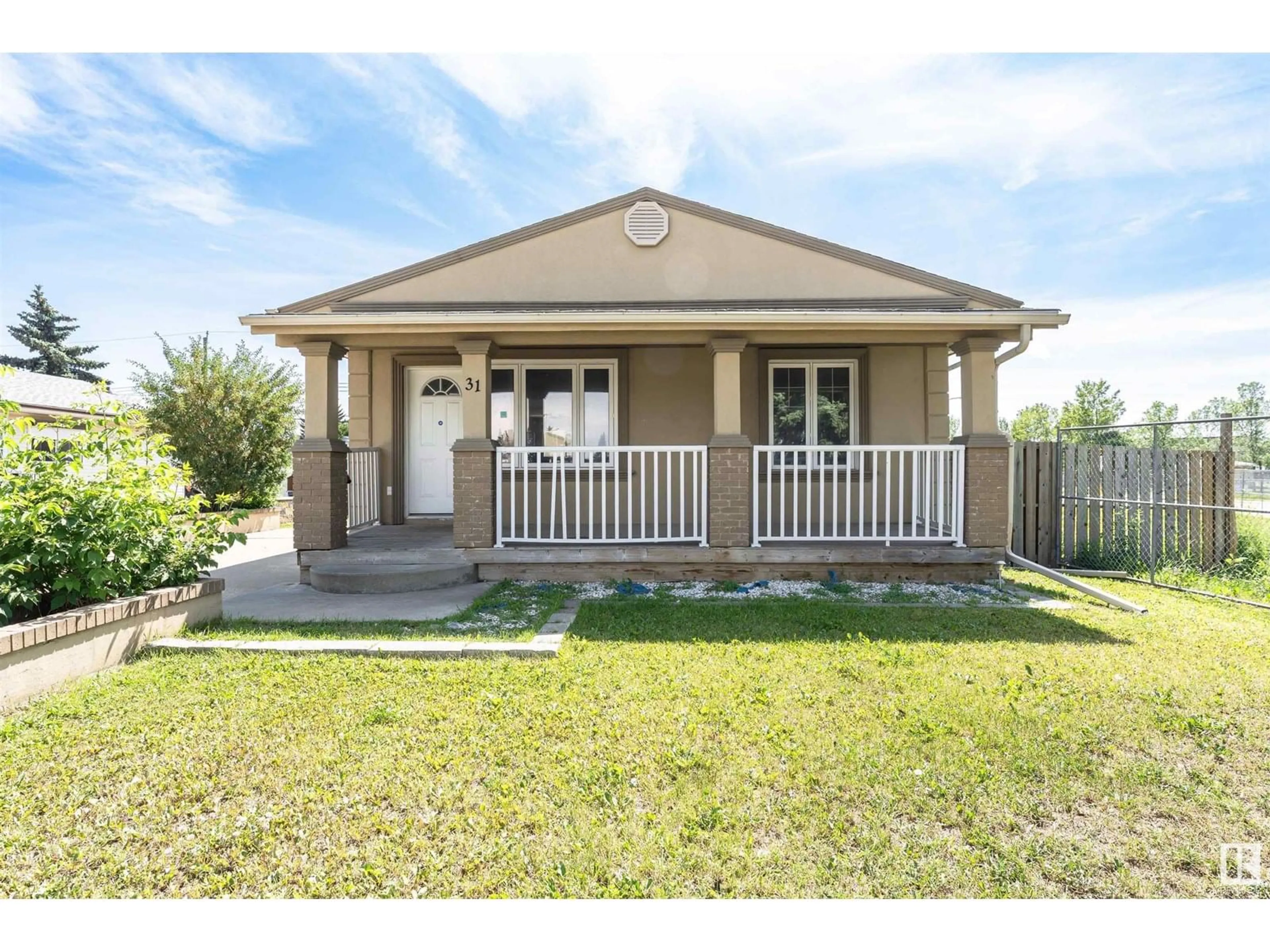 Home with vinyl exterior material, street for 16431 97 AV, Edmonton Alberta T5P0E7