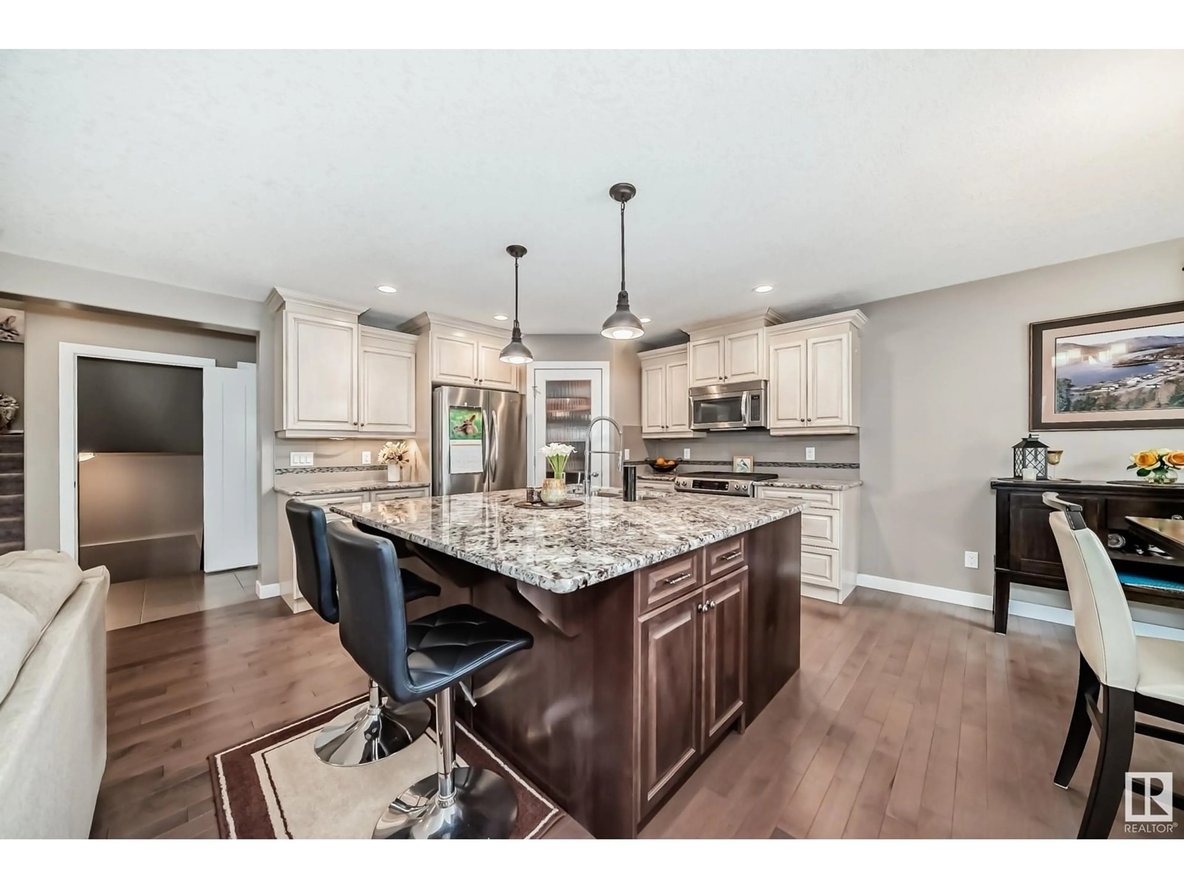 Open concept kitchen, unknown for 17 NAULT CR, St. Albert Alberta T8N4L3