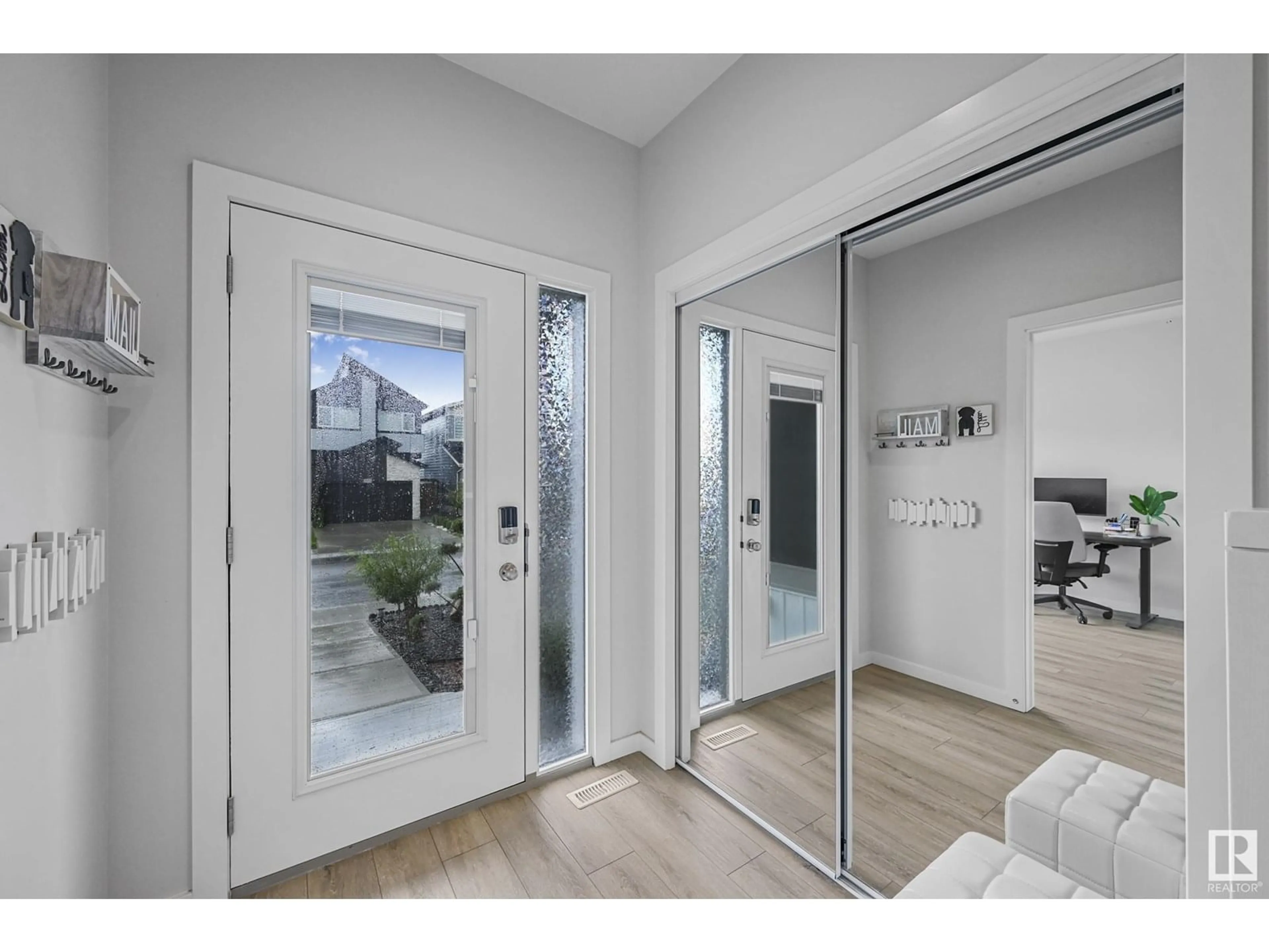 Indoor entryway for SW - 3374 KULAY WY, Edmonton Alberta T6W4Z4