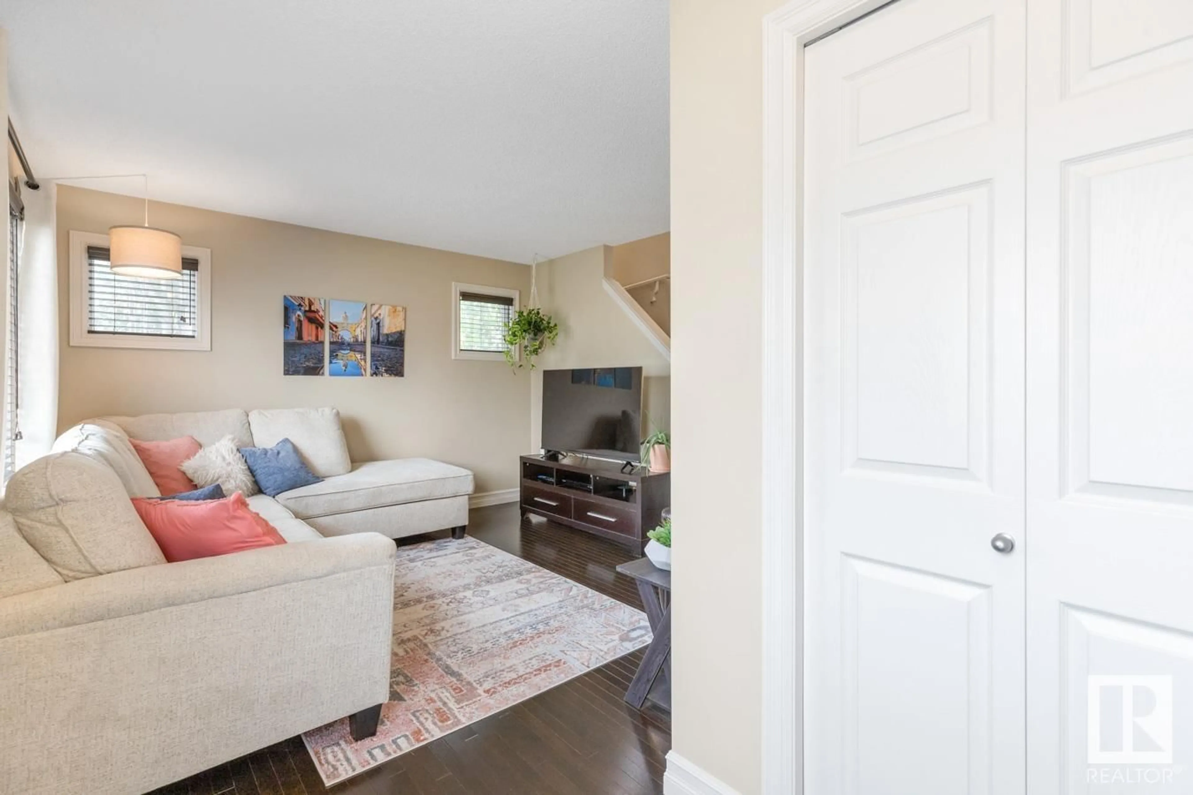 Living room with furniture, unknown for 219 - 129 CHARLOTTE WY, Sherwood Park Alberta T8H0T3