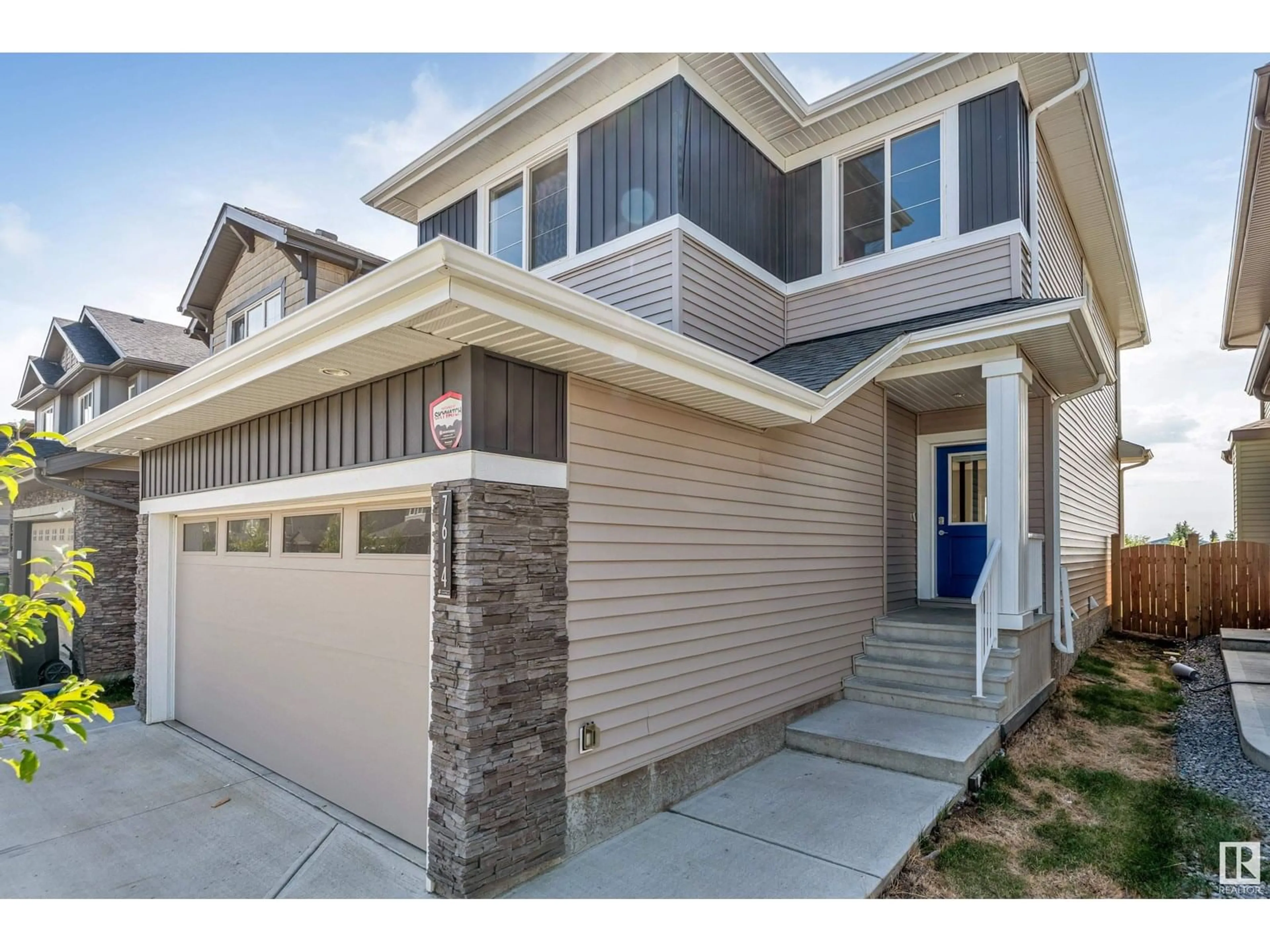 Home with vinyl exterior material, street for SW - 7614 CREIGHTON PL, Edmonton Alberta T6W3Z5