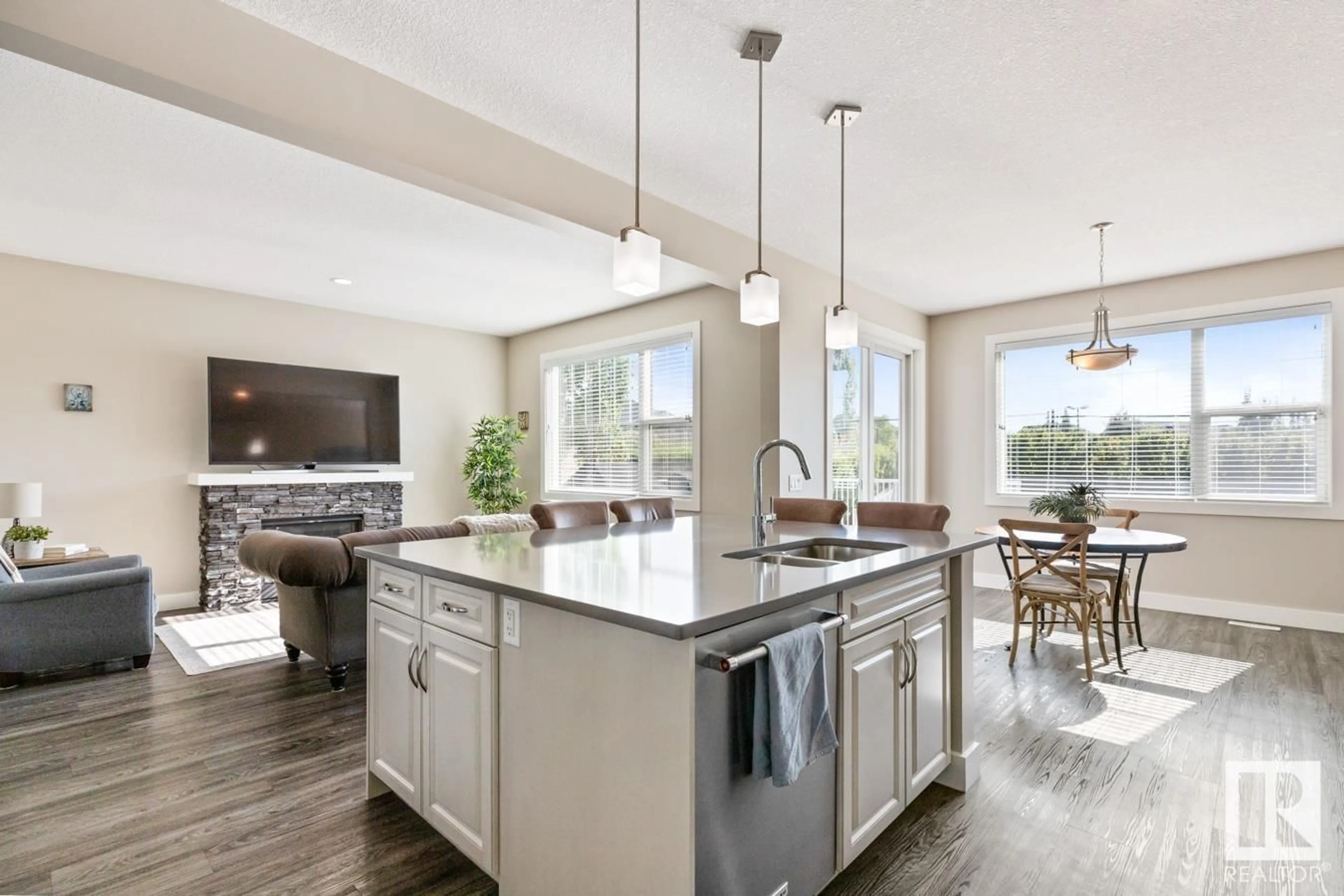 Open concept kitchen, ceramic/tile floor for 104 ALDRIDGE CR, Sherwood Park Alberta T8H0Y2