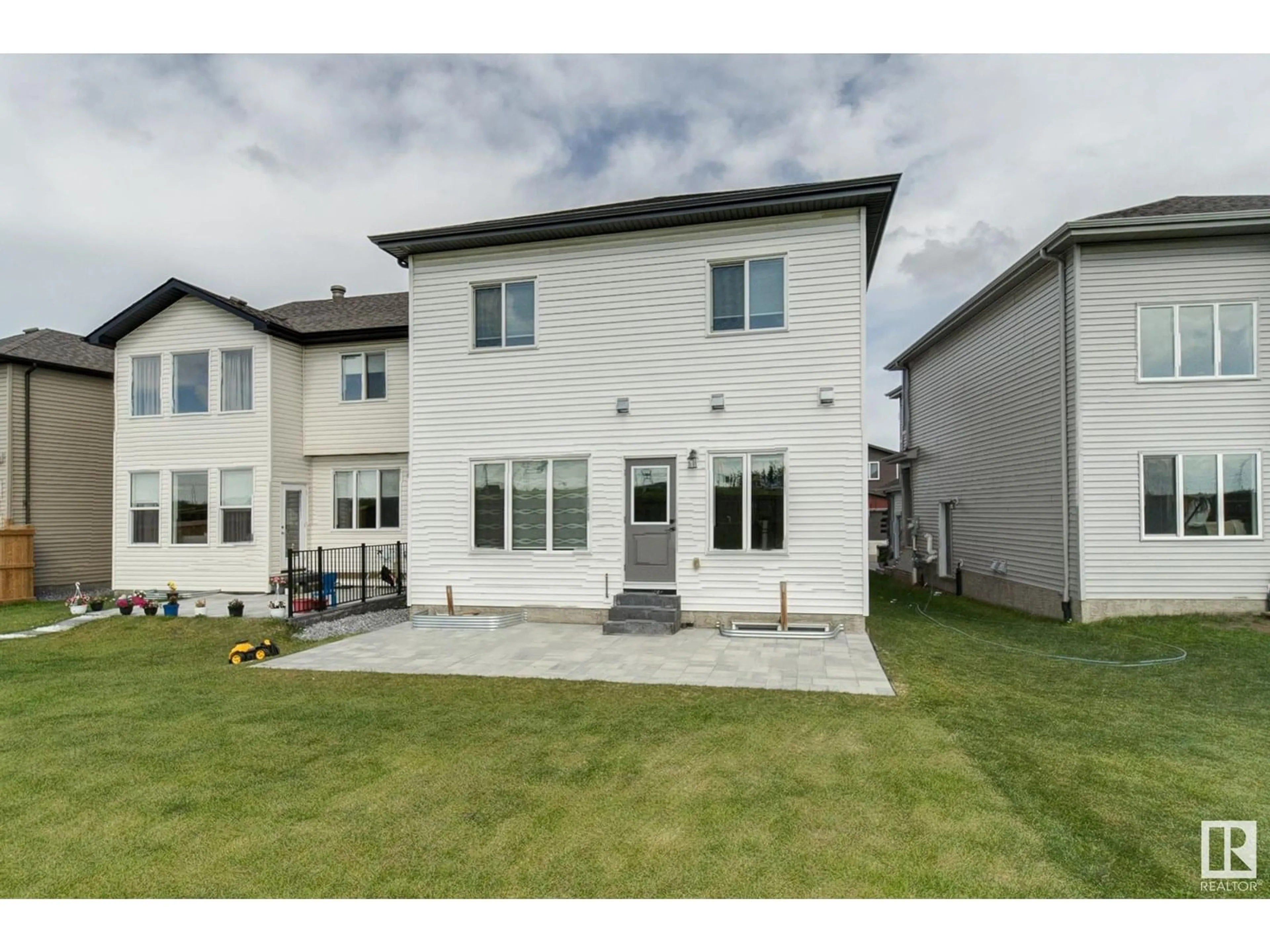 Unknown for NW - 1355 20 ST, Edmonton Alberta T6T2R7