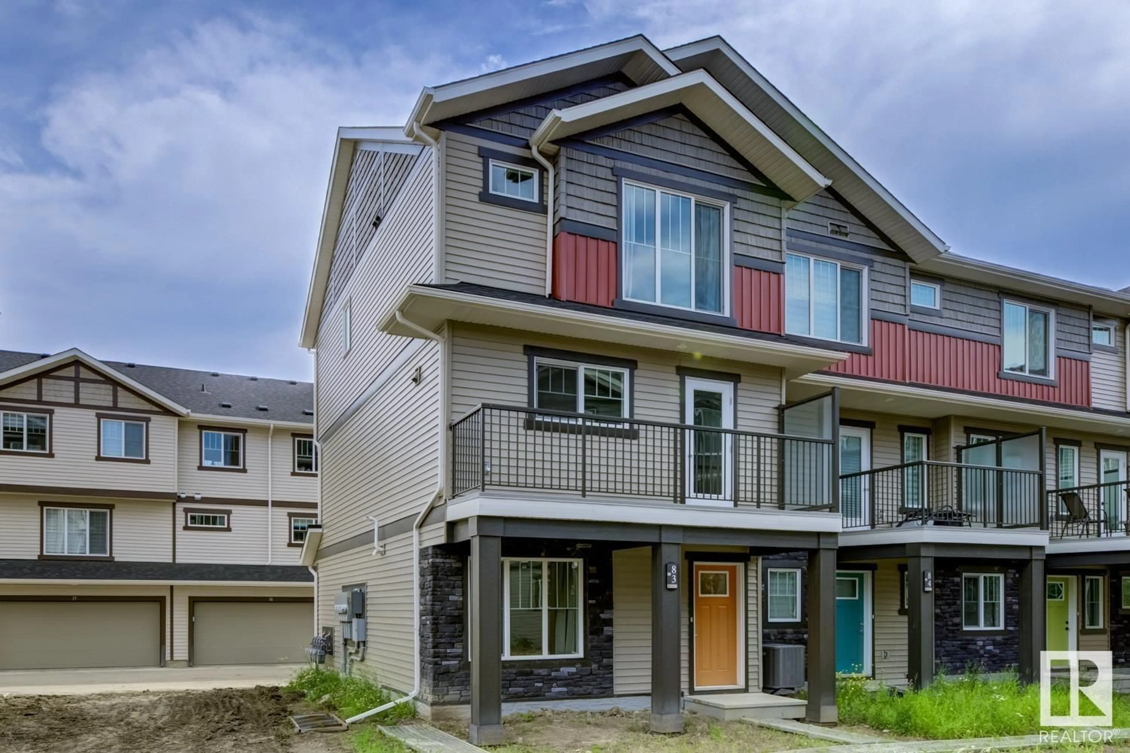 Home with vinyl exterior material, street for 83 MCLAUGHLIN DR, Spruce Grove Alberta T7X0E1