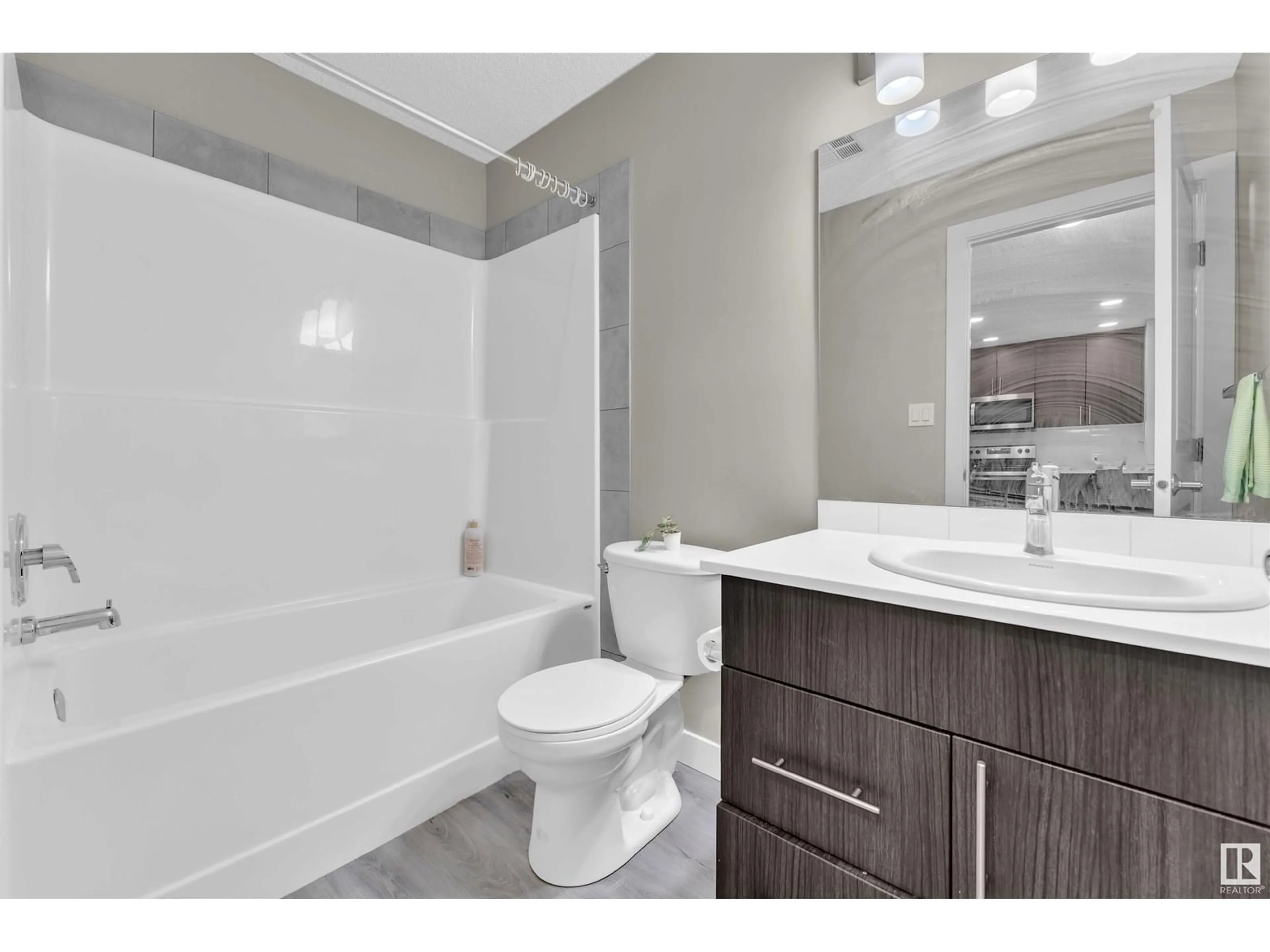 Standard bathroom, ceramic/tile floor for 408 - 1506 TAMARACK BV, Edmonton Alberta T6T2E3