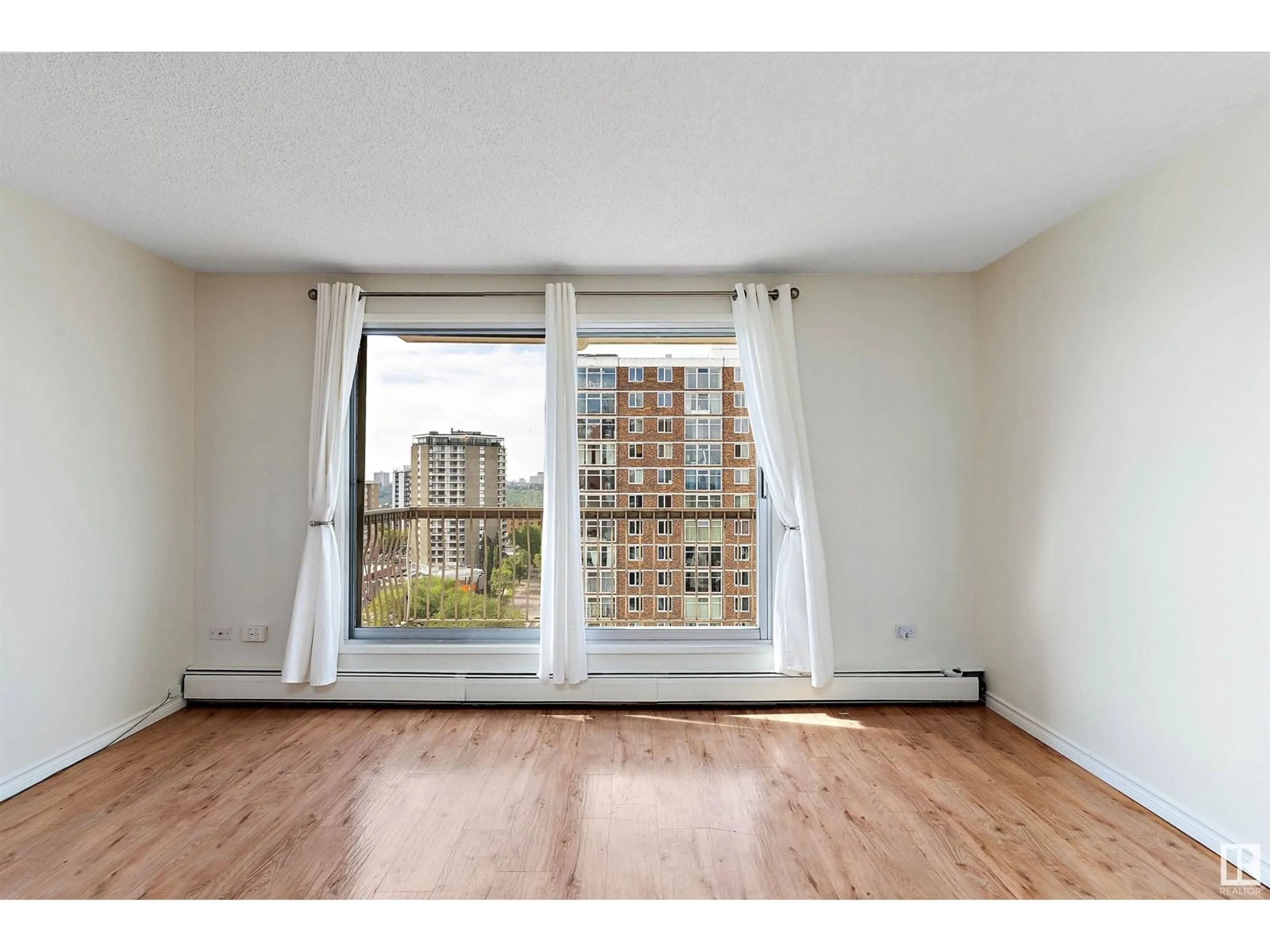 A pic of a room for 10150 - 1305 117 ST NW, Edmonton Alberta T5K2J2